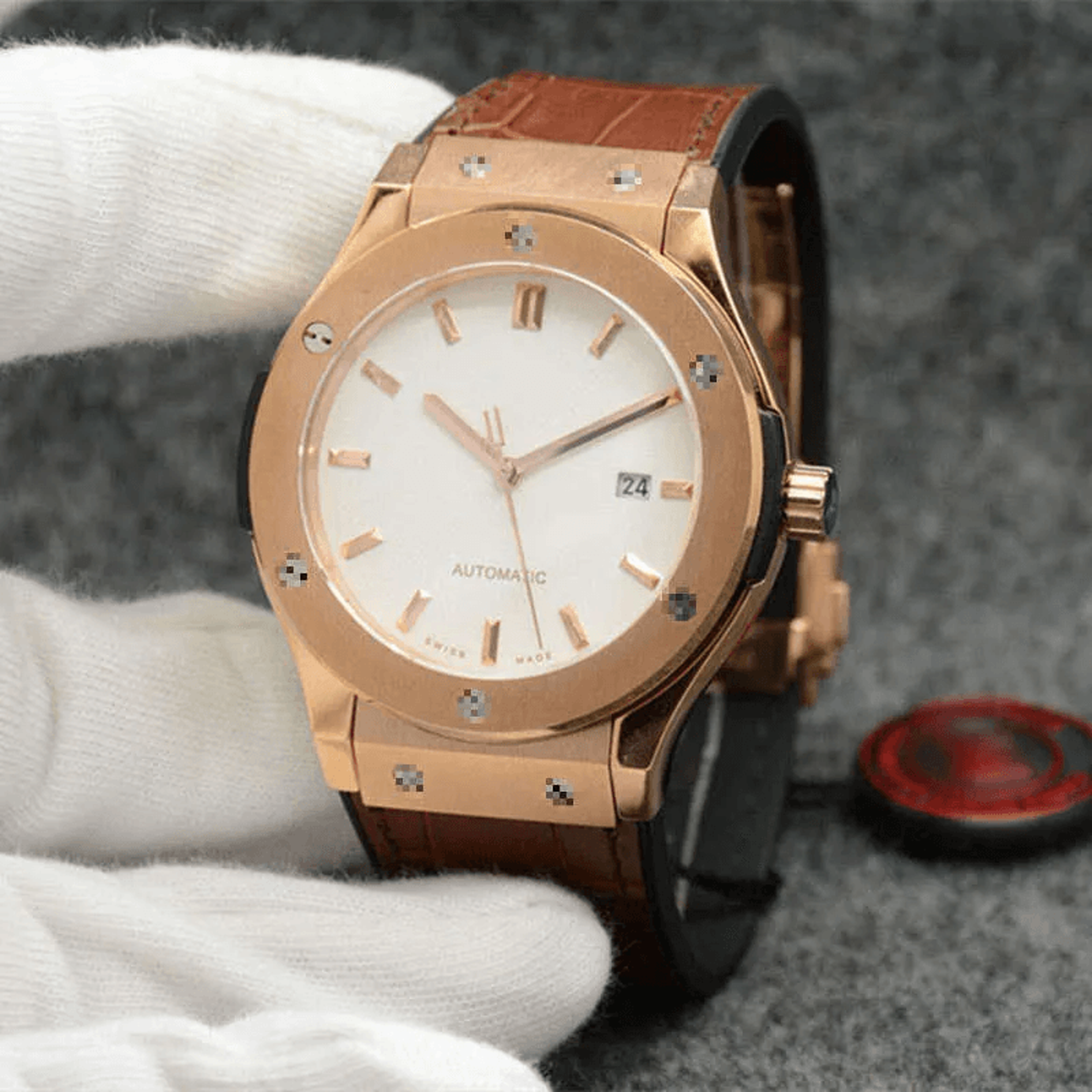 Luxury Chronograph Rubber Strap Designer Watch For Men And Women 2
