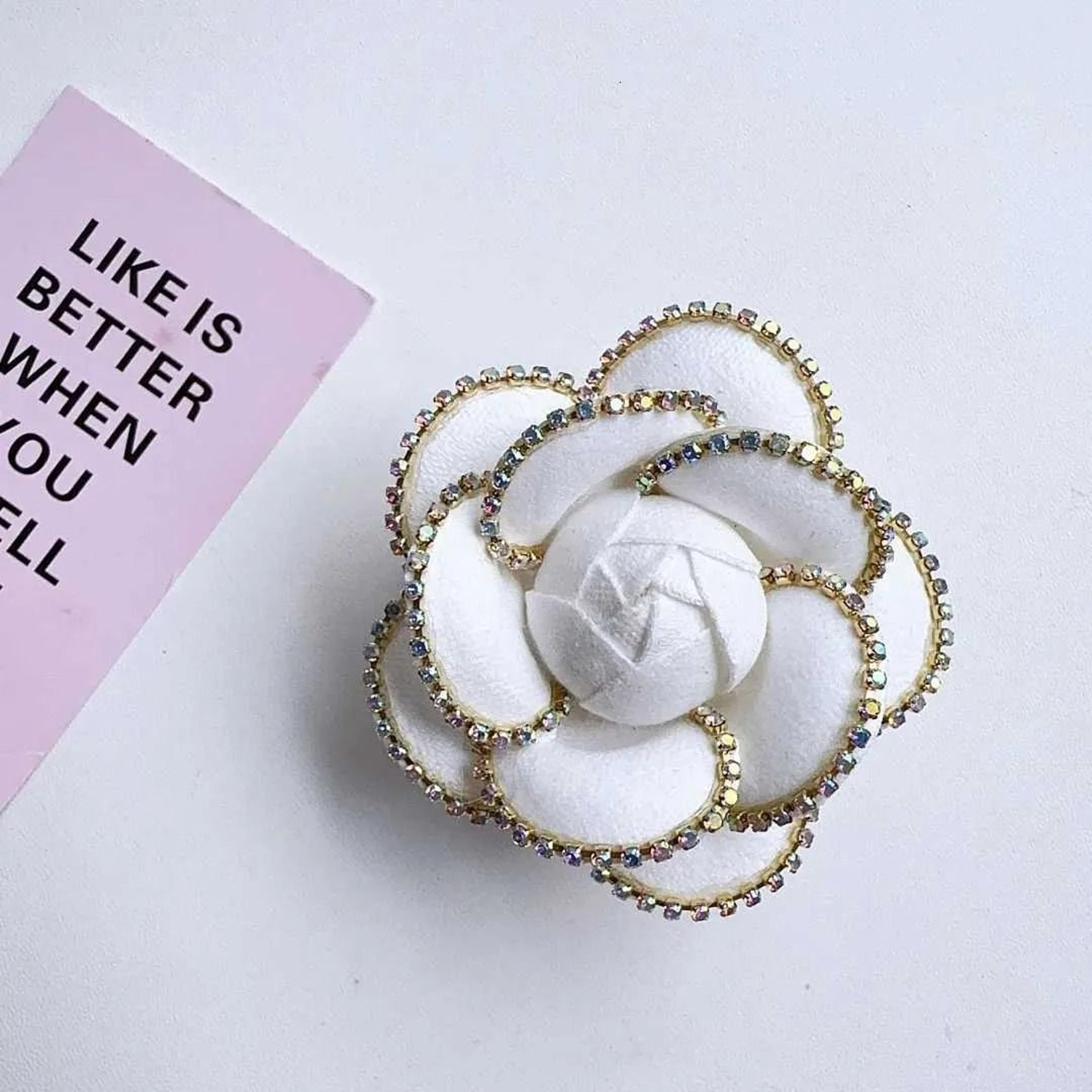 Diamond Flower Magnetic Phone Holder Grip Stand 1