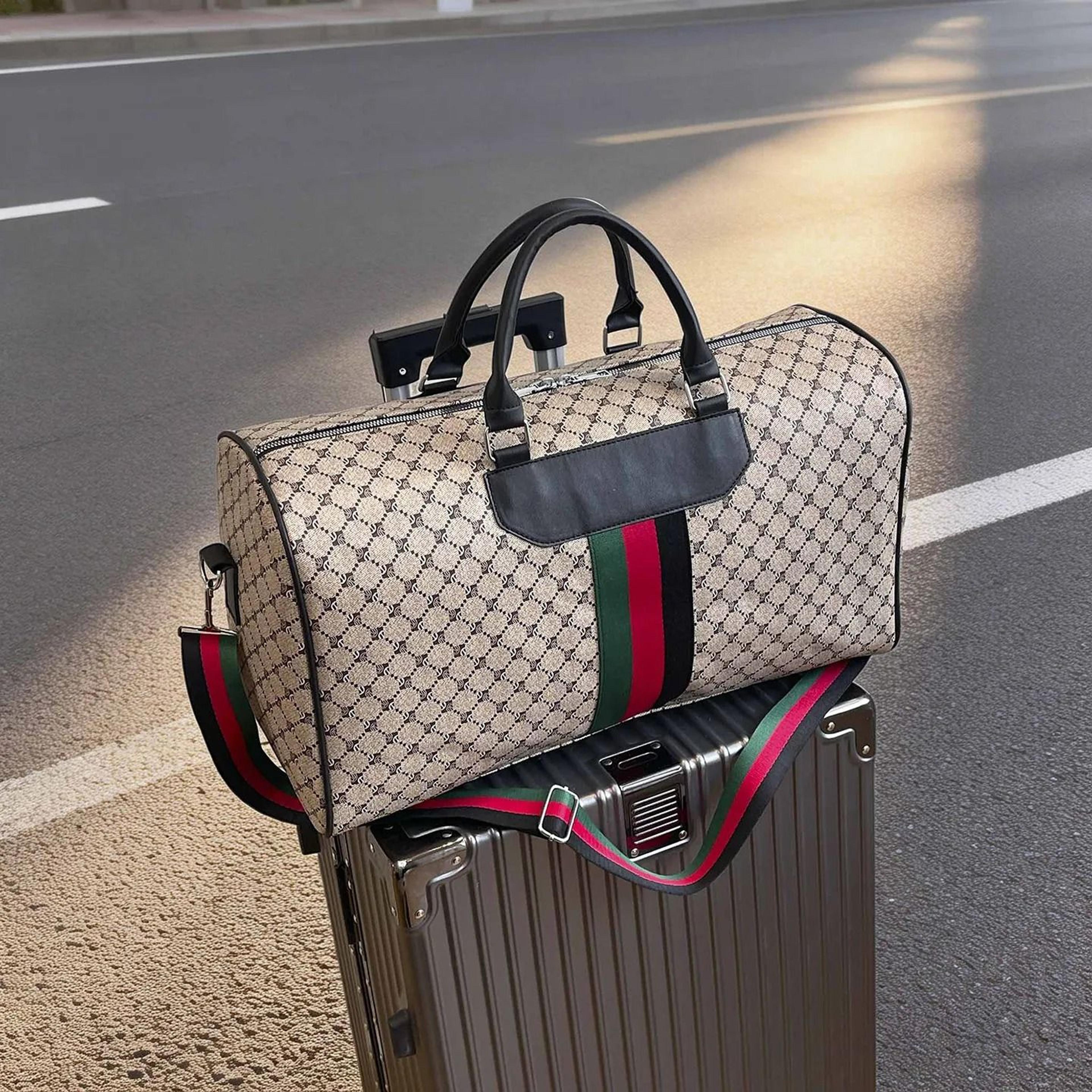 Large Rolling Duffel Bag With Retractable Handle Lightweight Travel Bag 3