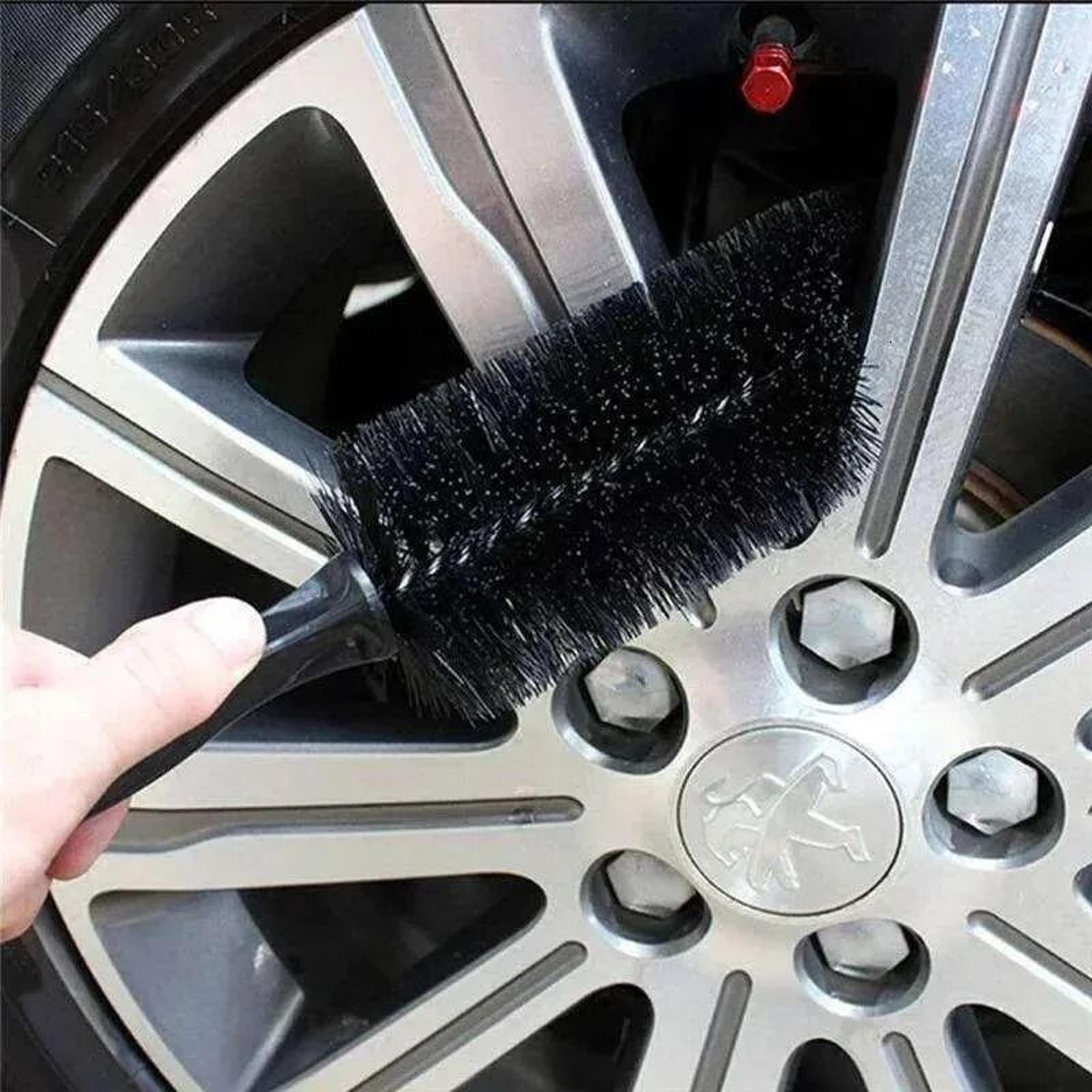 soft bristle automotive wheel brush for rims grilles and car detailing