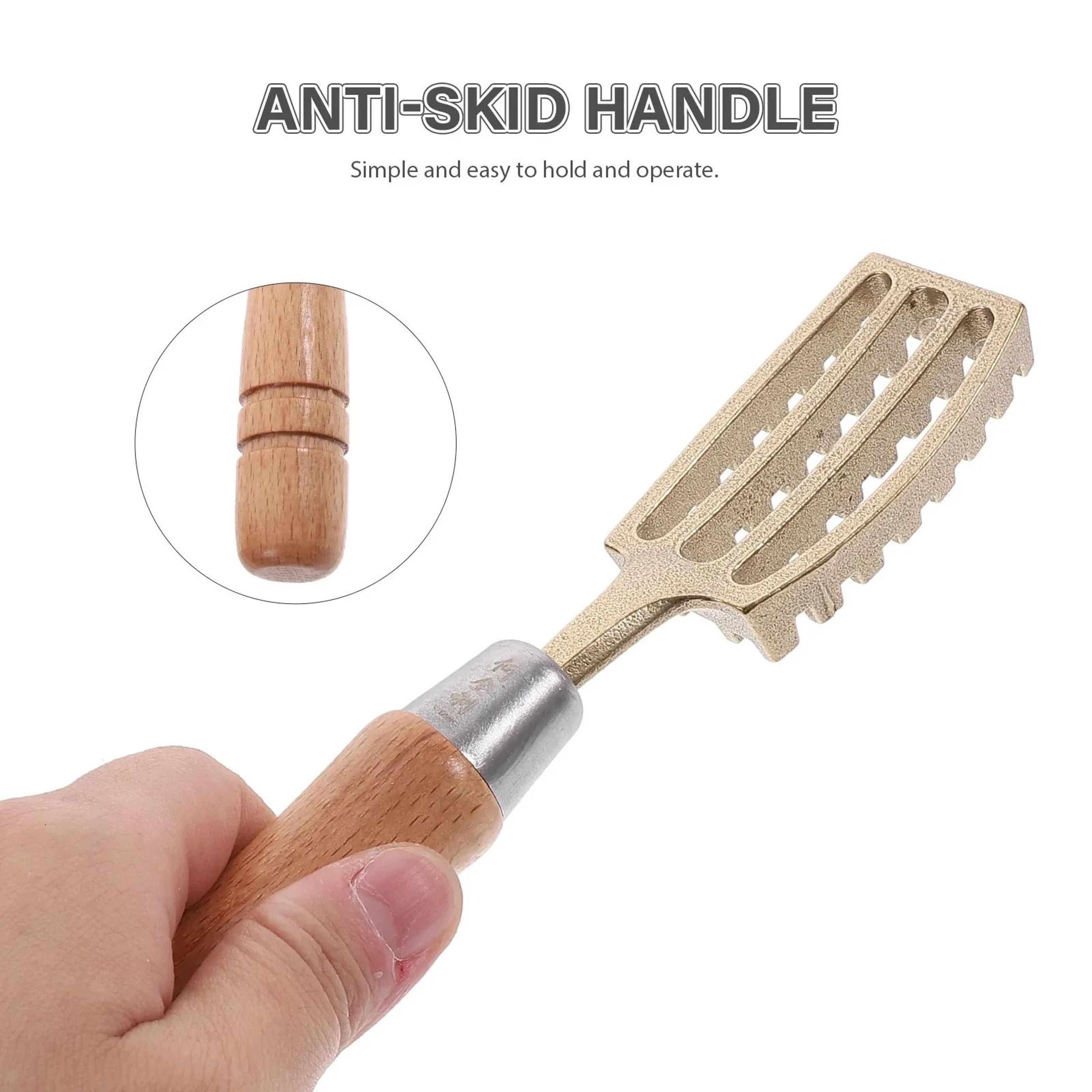 Bamboo Fish Scale Remover Scraper With Anti Slip Handle For Seafood Cleaning 0