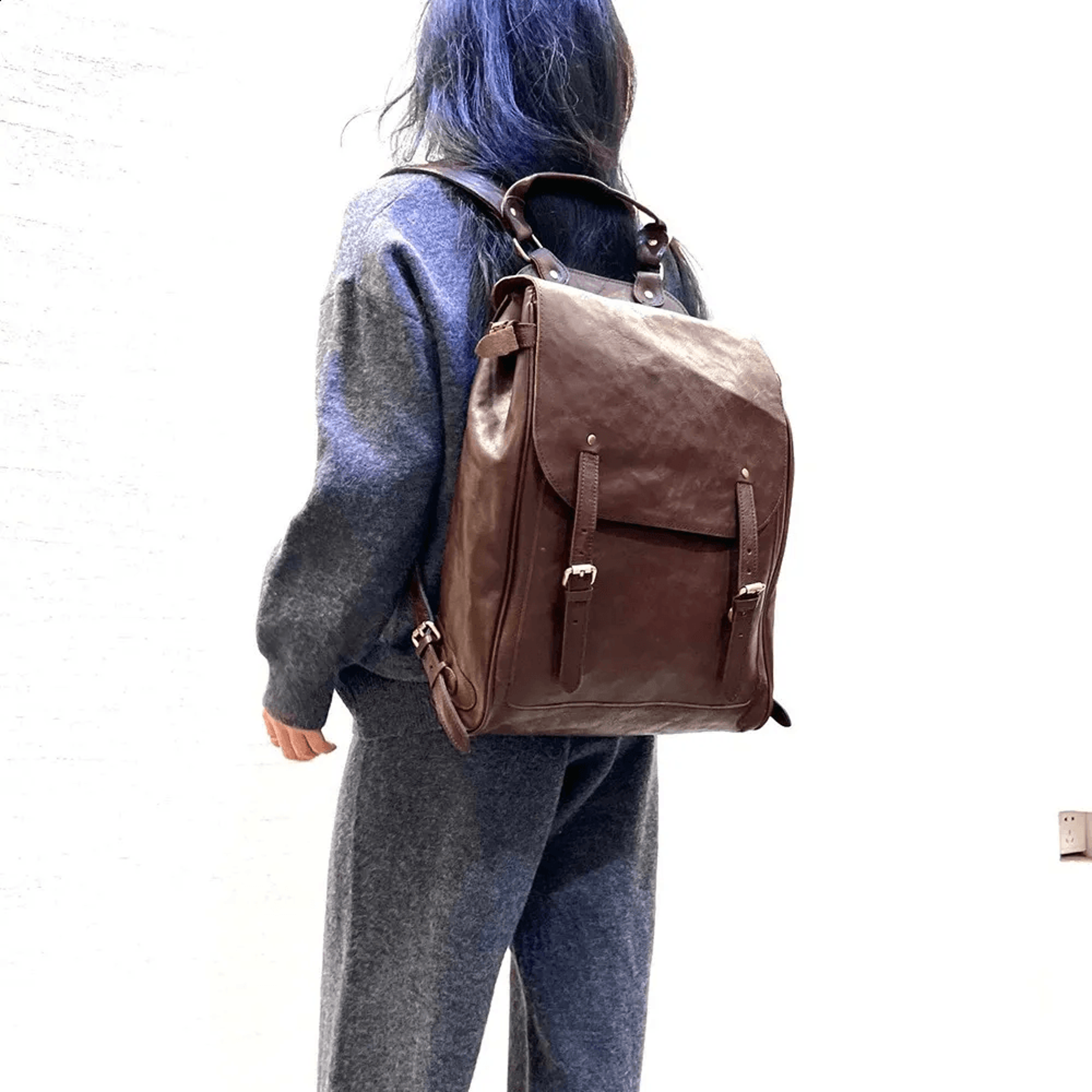 Genuine Cowhide Leather Backpack Large Capacity Laptop Rucksack 1