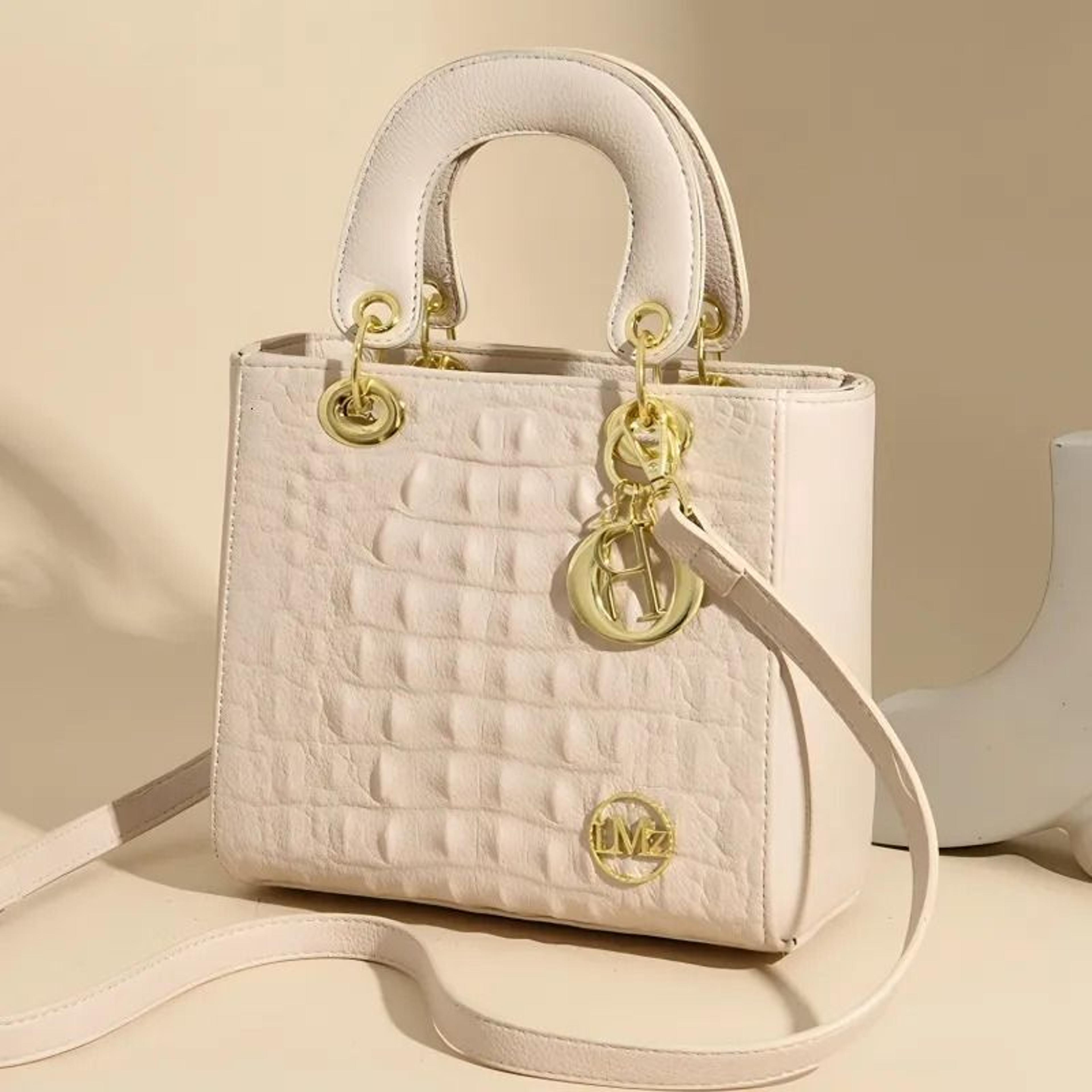 Crocodile Pattern Flap Crossbody Bag With Retro Structured Design 4