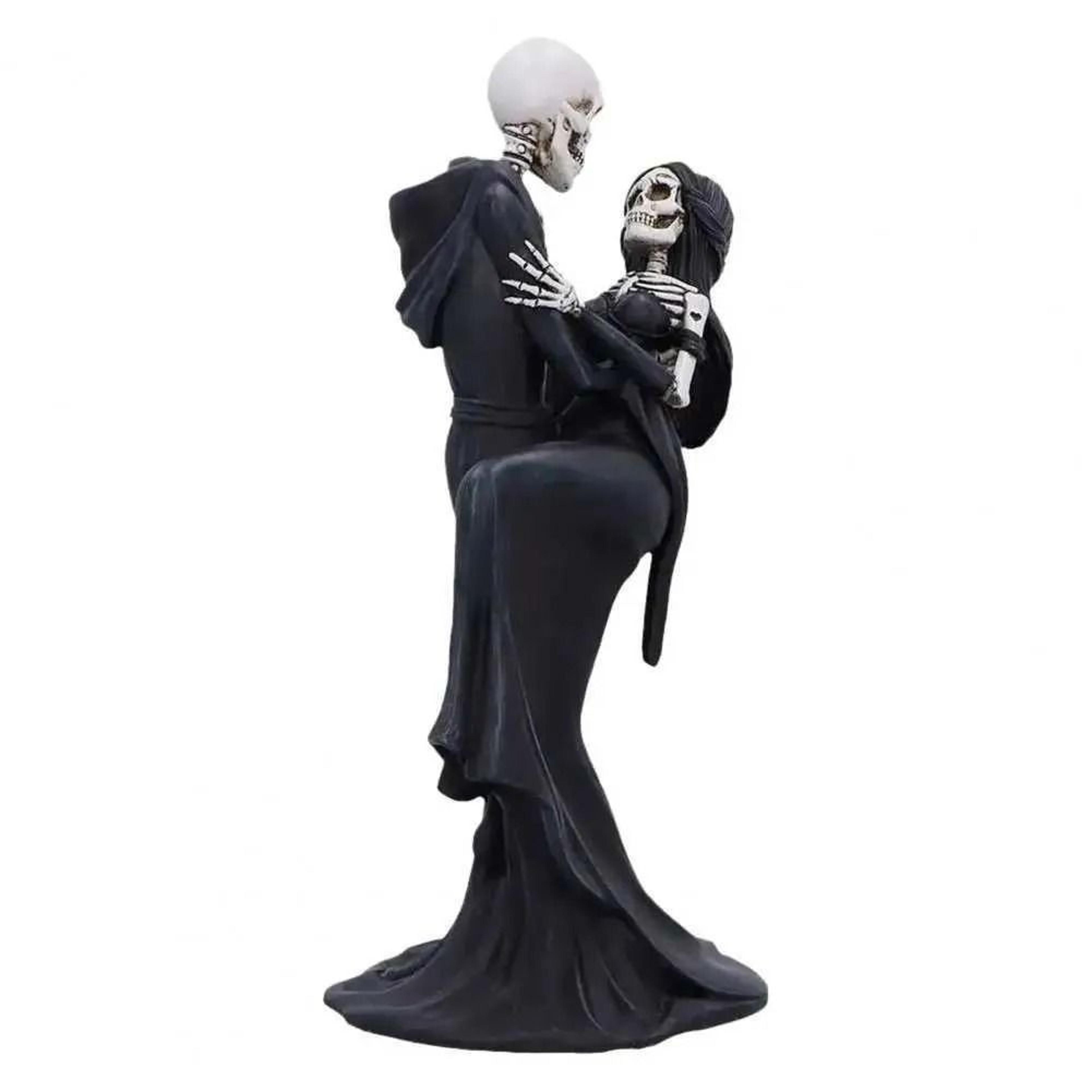 Gothic Skeleton Couple Resin Statue With Hugging Lovers Design 1