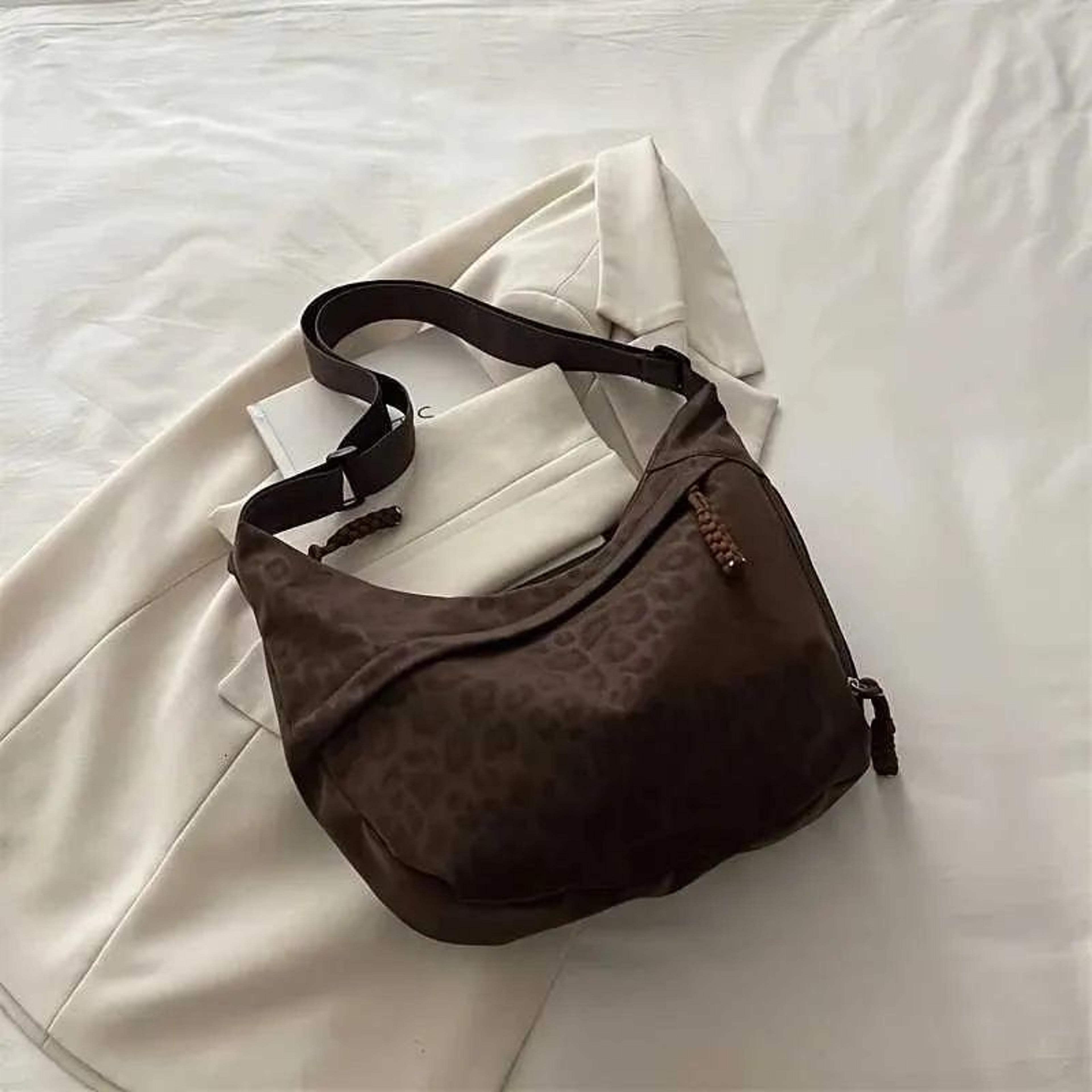 Leopard Print Crossbody Bag For Women With Adjustable Strap And Zipper Pocket 2