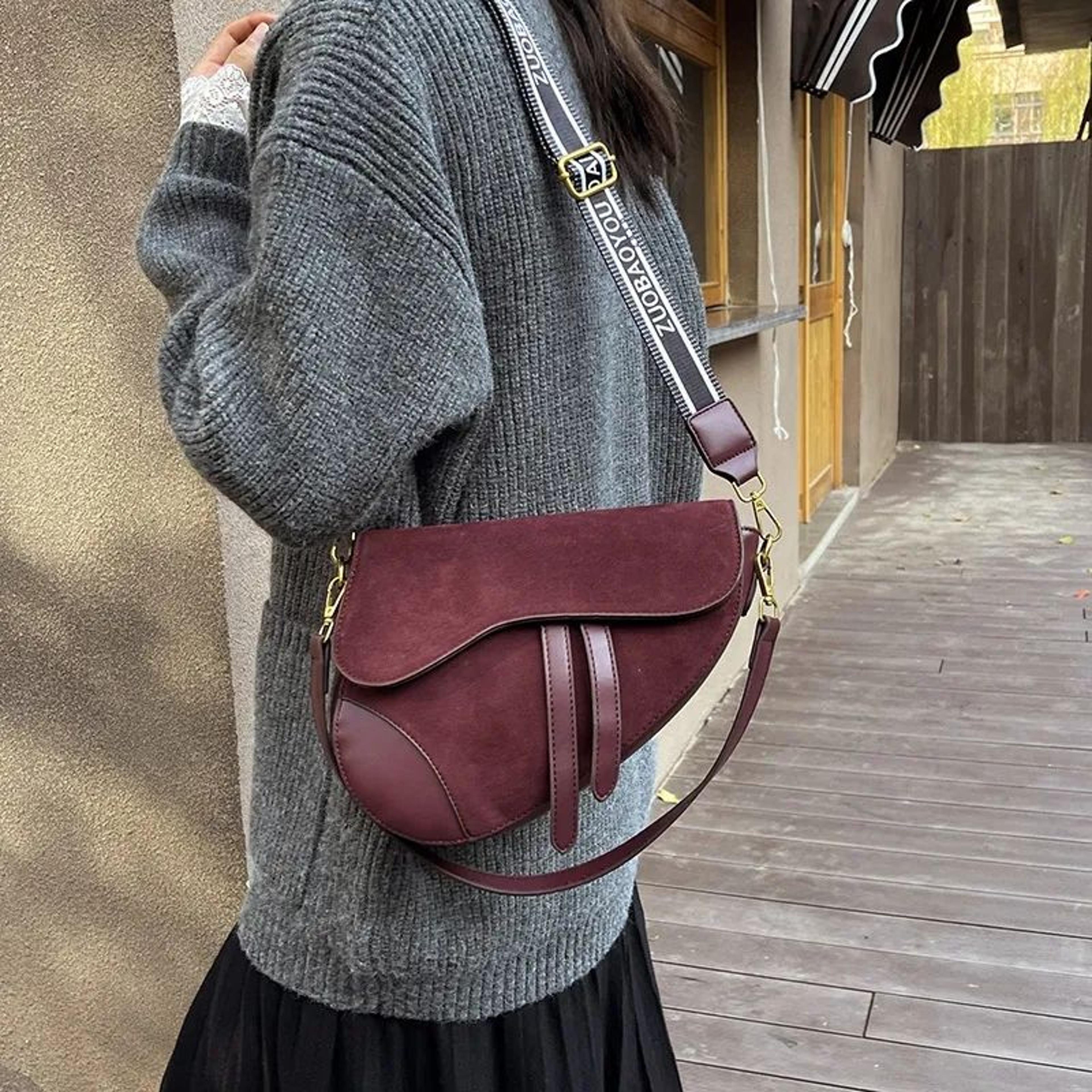 Womens Vintage Leather Saddle Crossbody Bag With MultiCompartment Storage 1