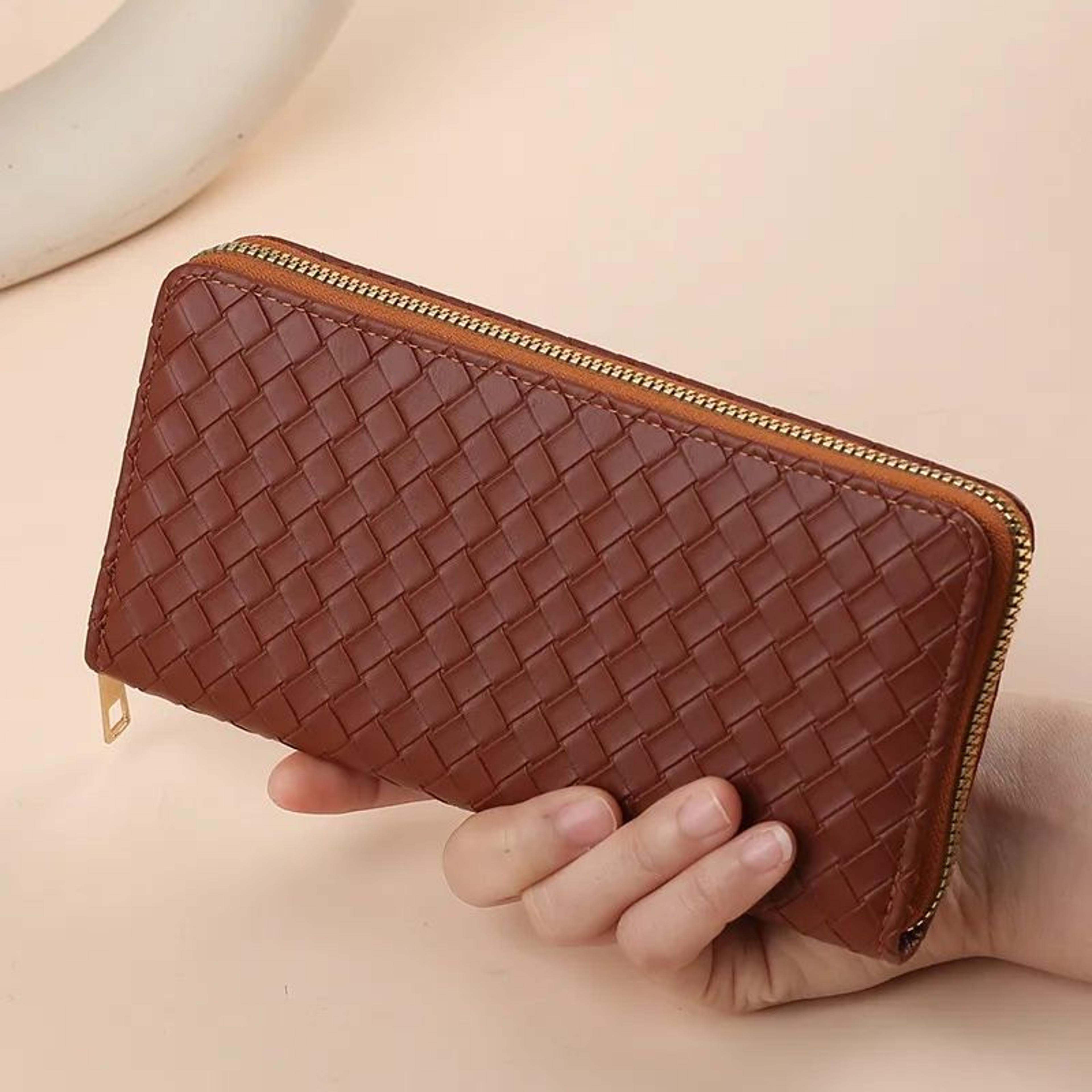 Womens Sheepskin Coin Wallet With Knitted Texture And Zipper Closure 2