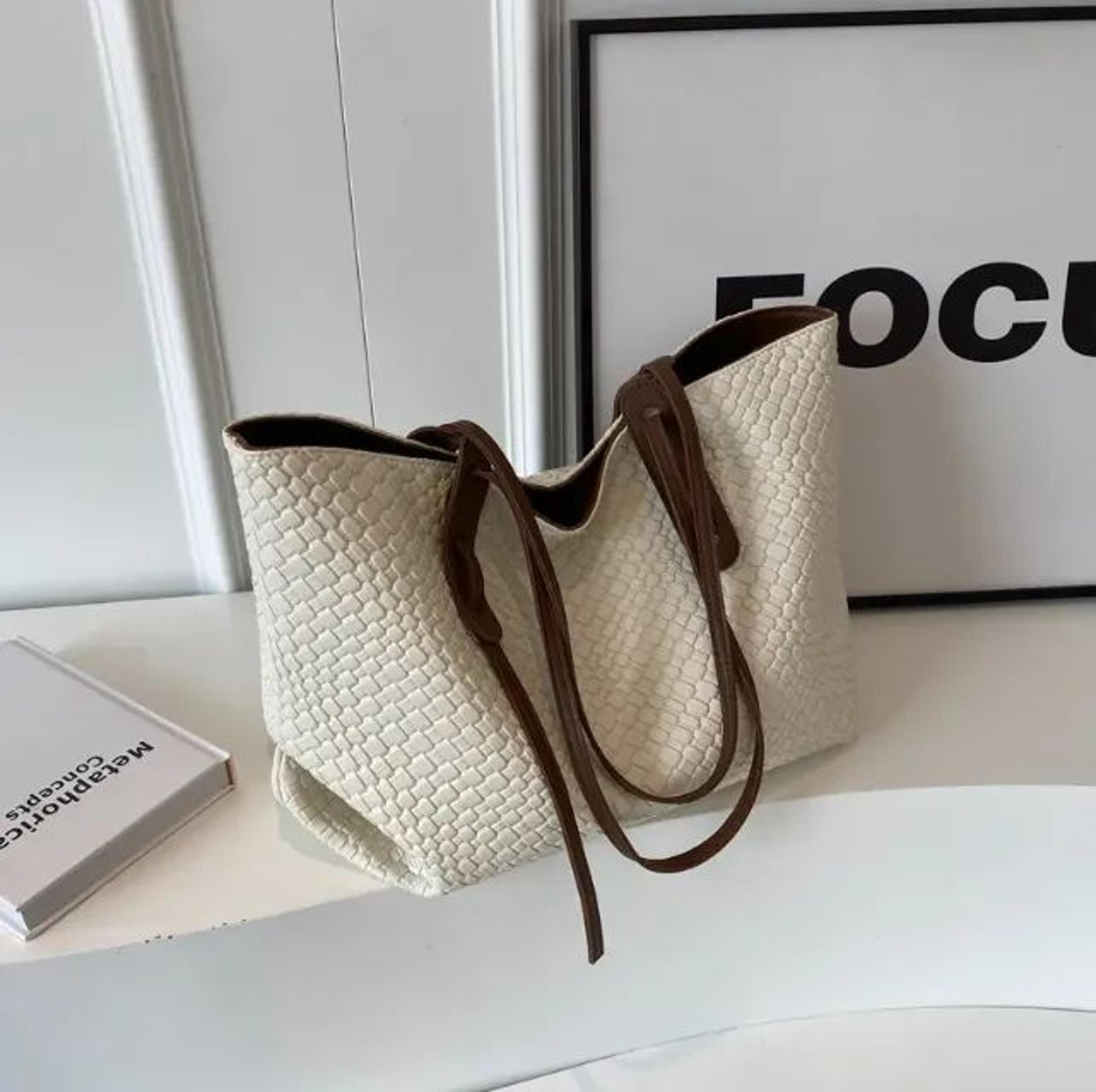 Women Vintage Large Capacity Tote Bag With Letter Detailing And Crossbody Style 1