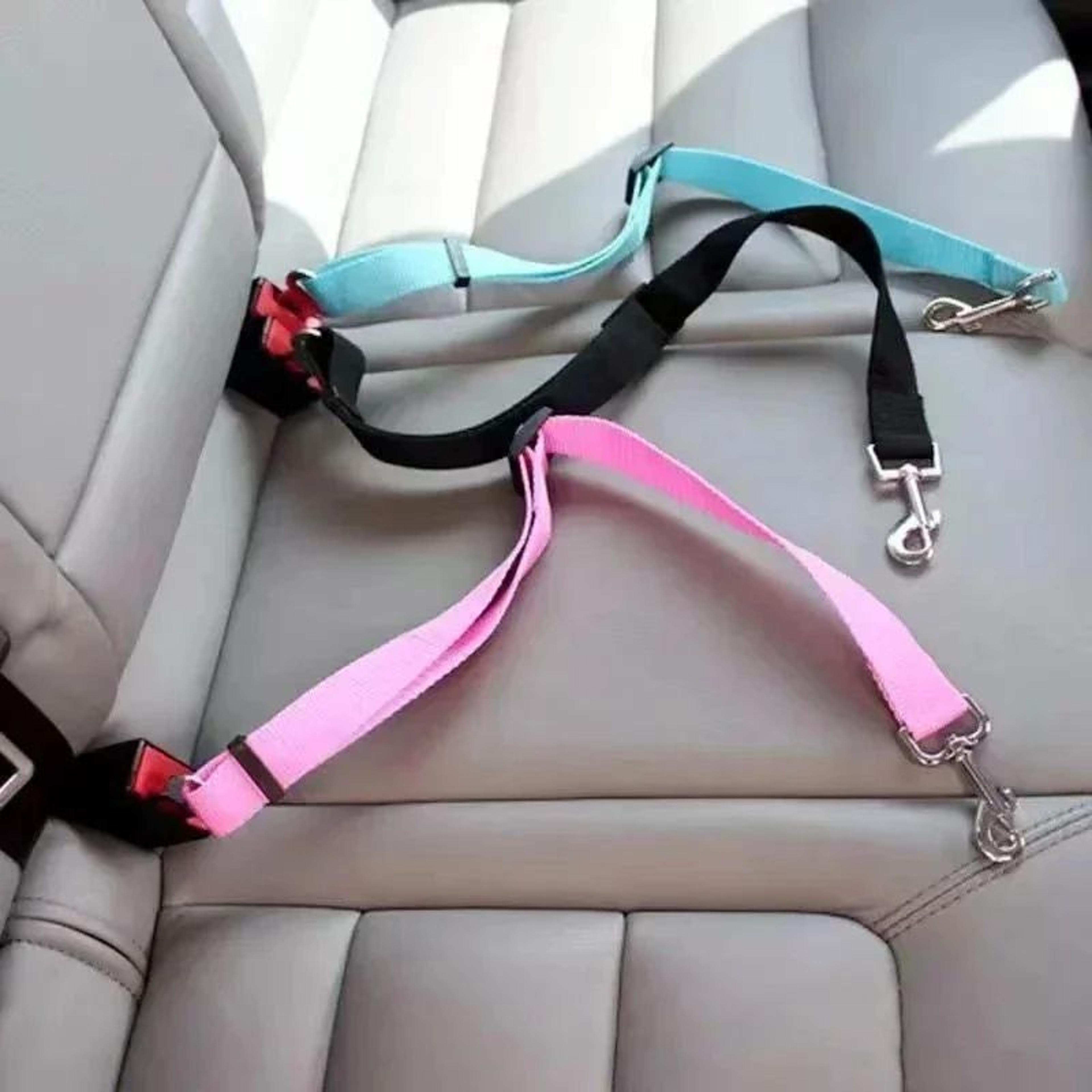 Retractable Dog Car Seat Belt Leash  Adjustable Safety Tether Harness Connector For Secure Pet Trav 0