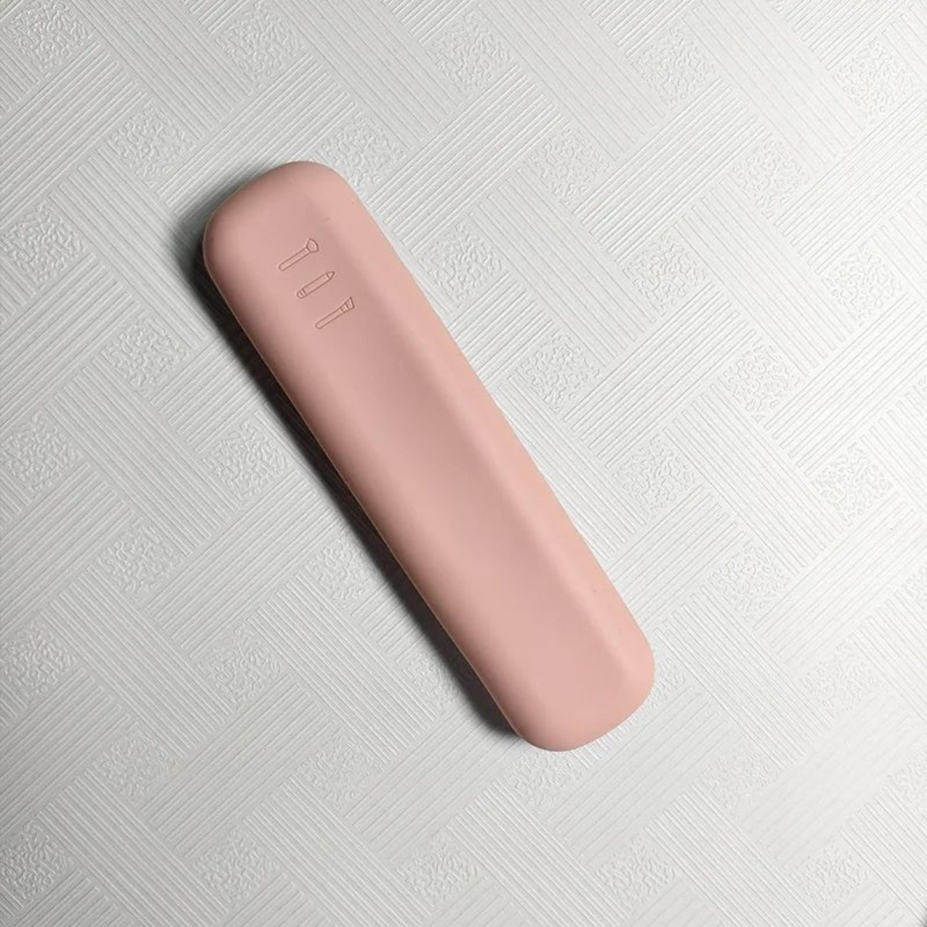 Silicone Makeup Brush Bag Travel Pouch  EasyClean Cosmetic Organizer Case For Brushes Toiletries  B 8