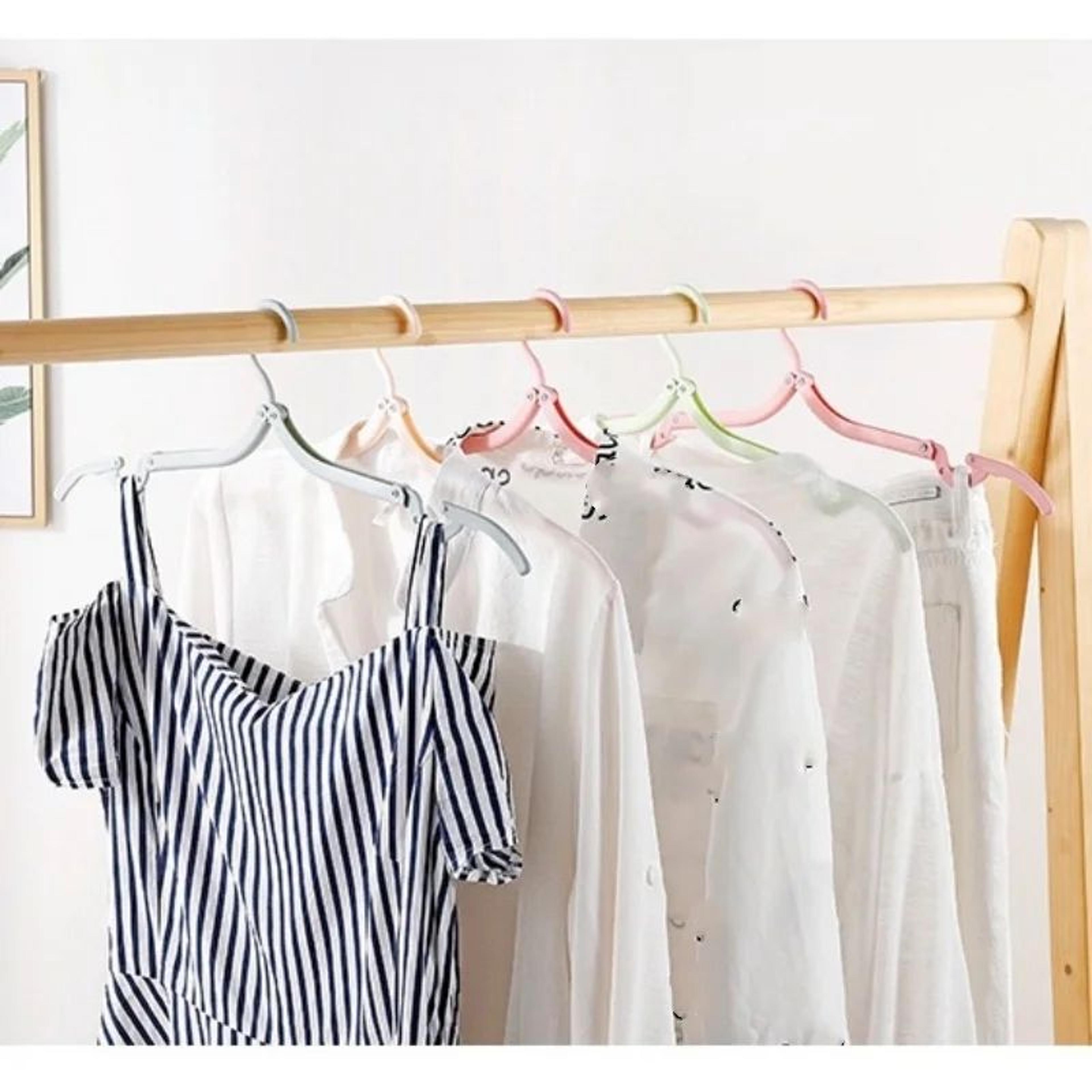 Foldable Portable Travel Clothes Hanger Rack With AntiSlip Grooves  Clips 5