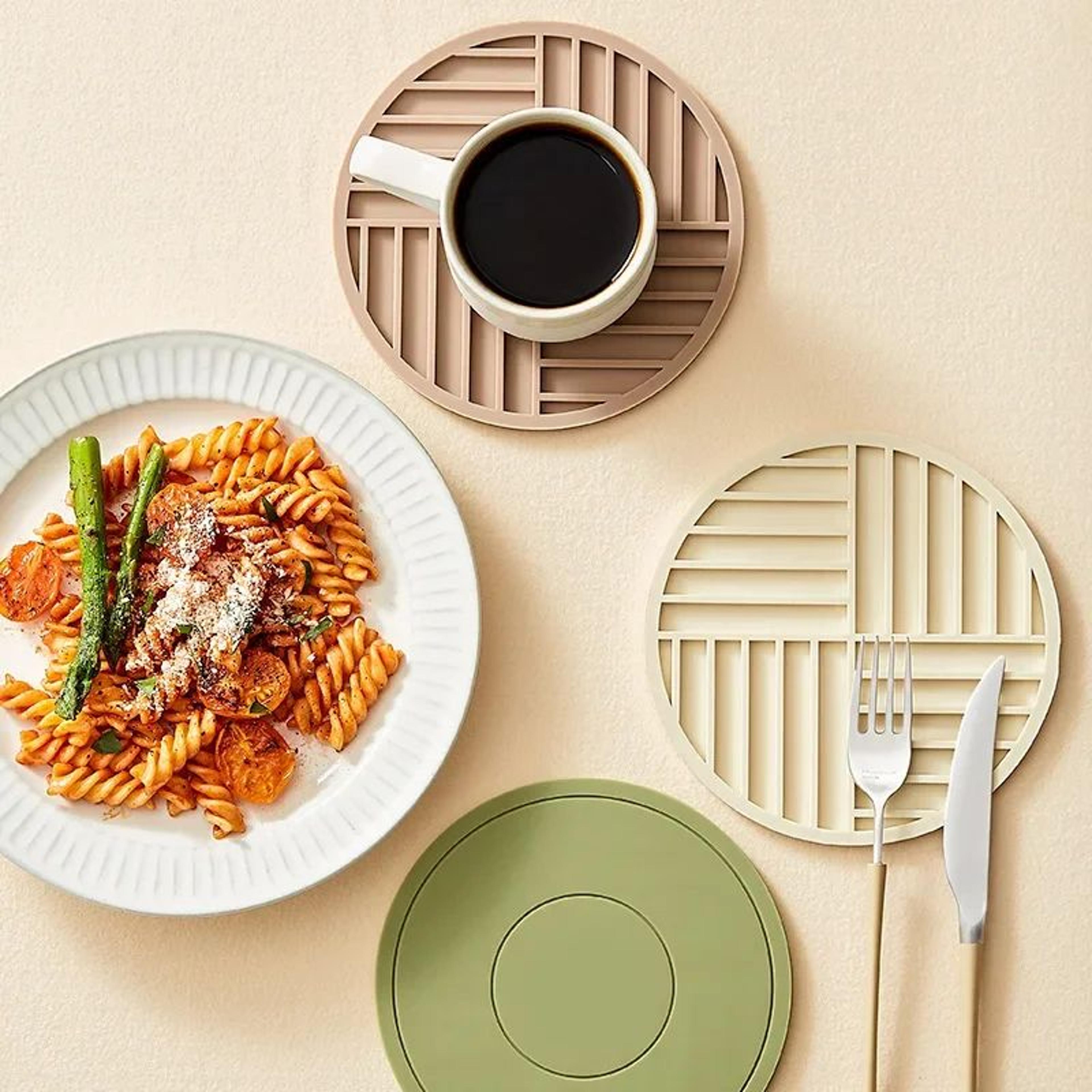 Round Silicone HeatResistant Coaster Mat  Thickened Microwave  Table Protection Placemat 0