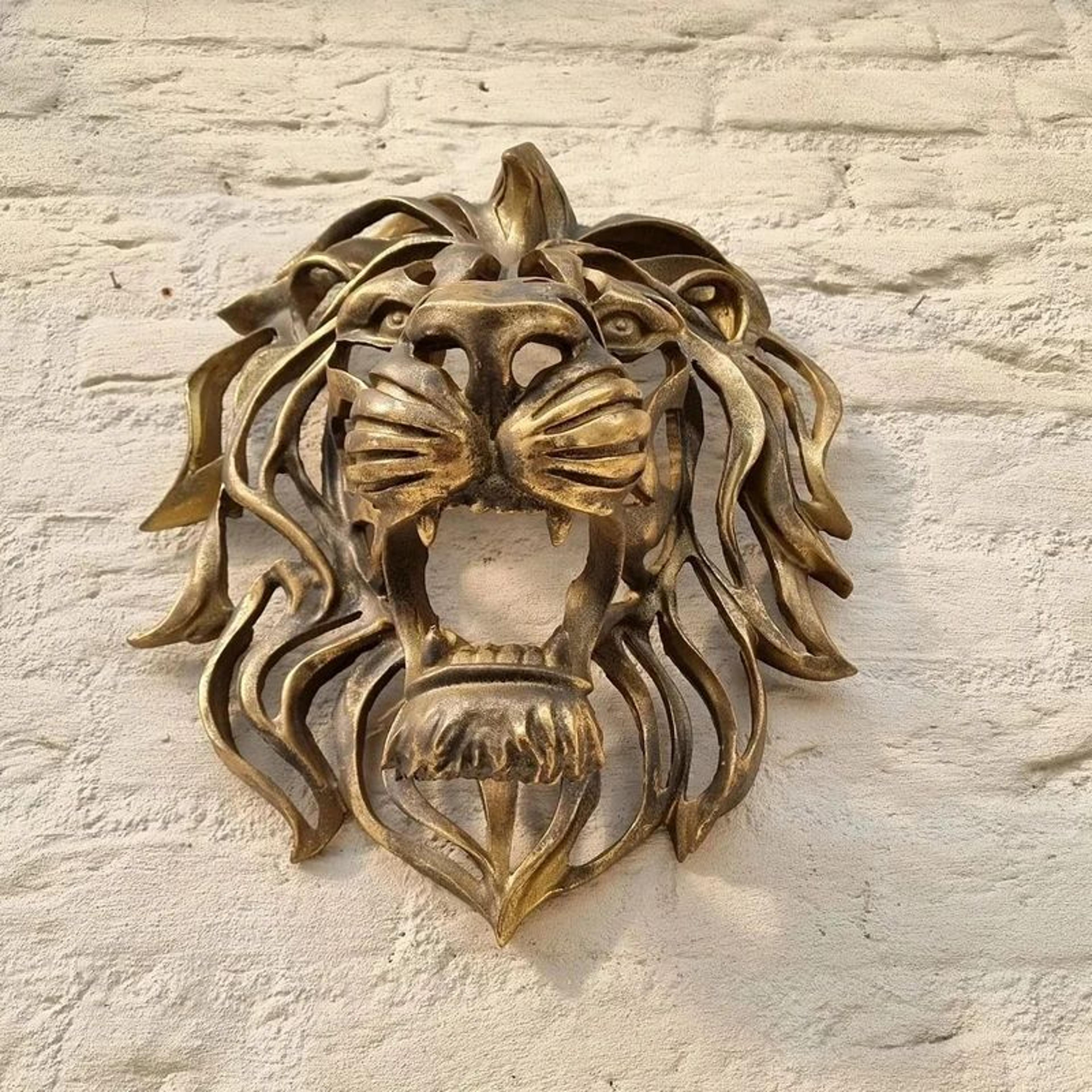 Gold Lion Head Wall Sculpture  11in Luxury Resin Wall Art Decor For Bedroom  Living Room 2