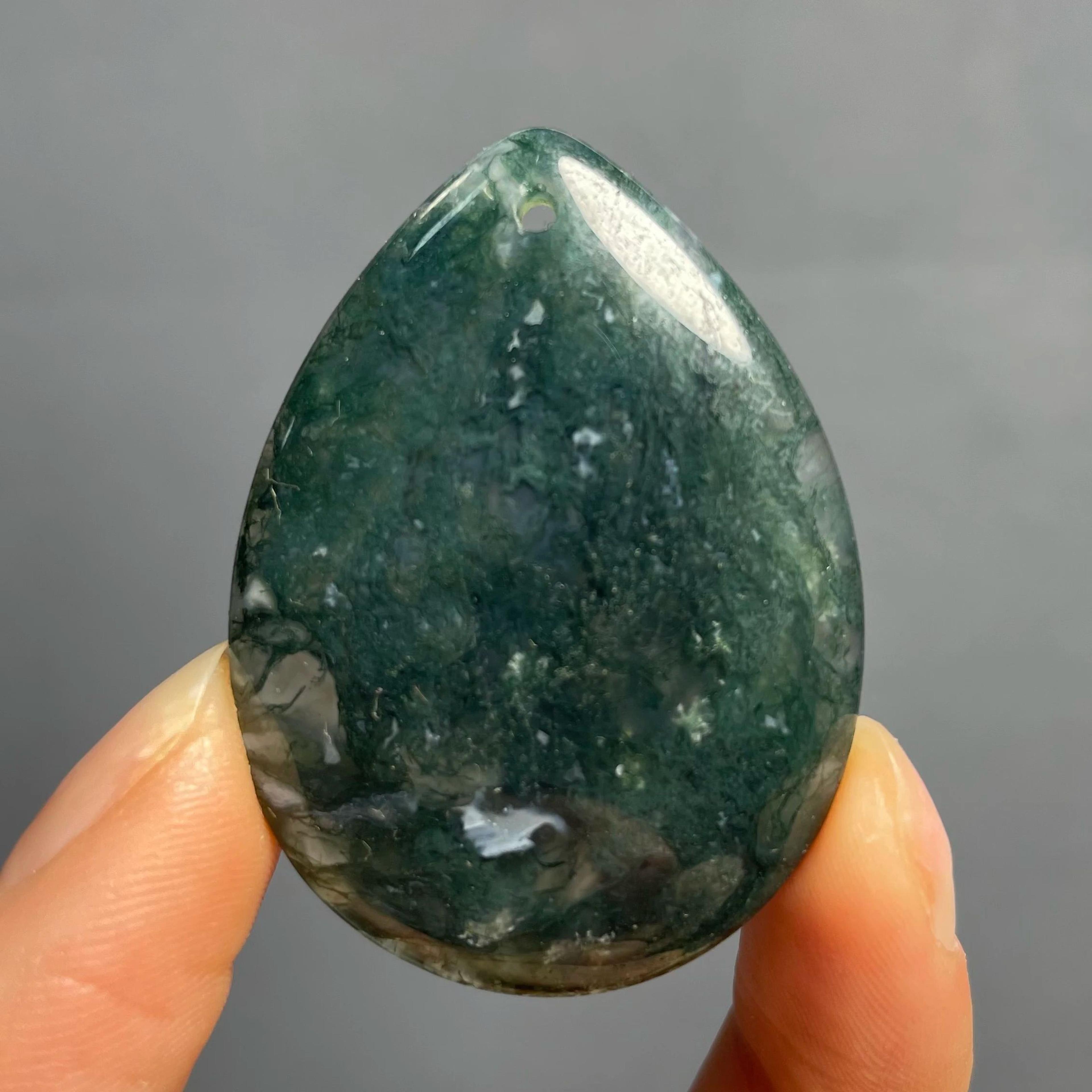 Natural Agate Crystal Pendant  Polished Quartz Healing Stone For Feng Shui Jewelry  Home Decor 10