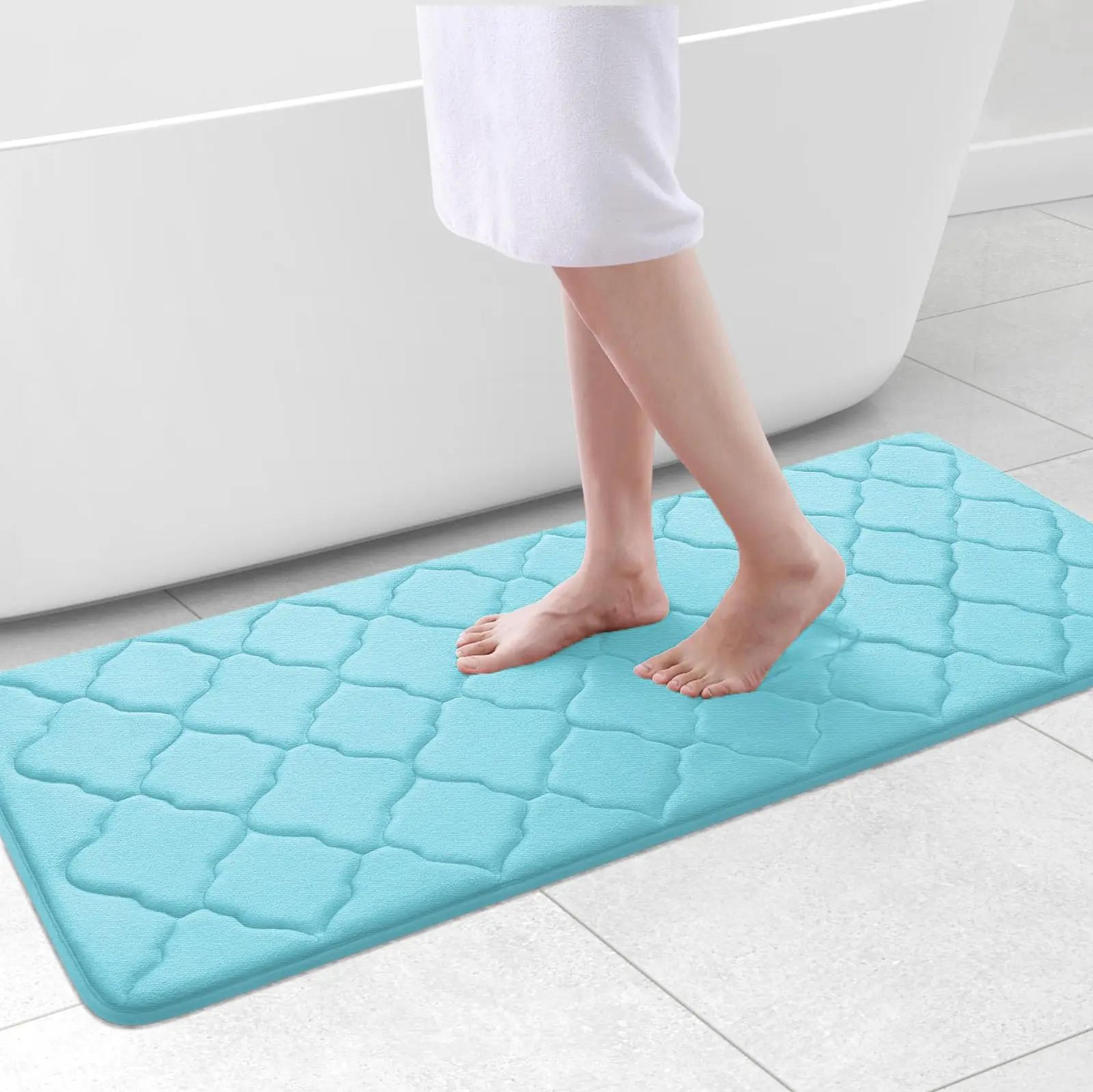 Homaxy Memory Foam Bath Mat  NonSlip Absorbent Bathroom Rug With Soft Thick Cushion 18