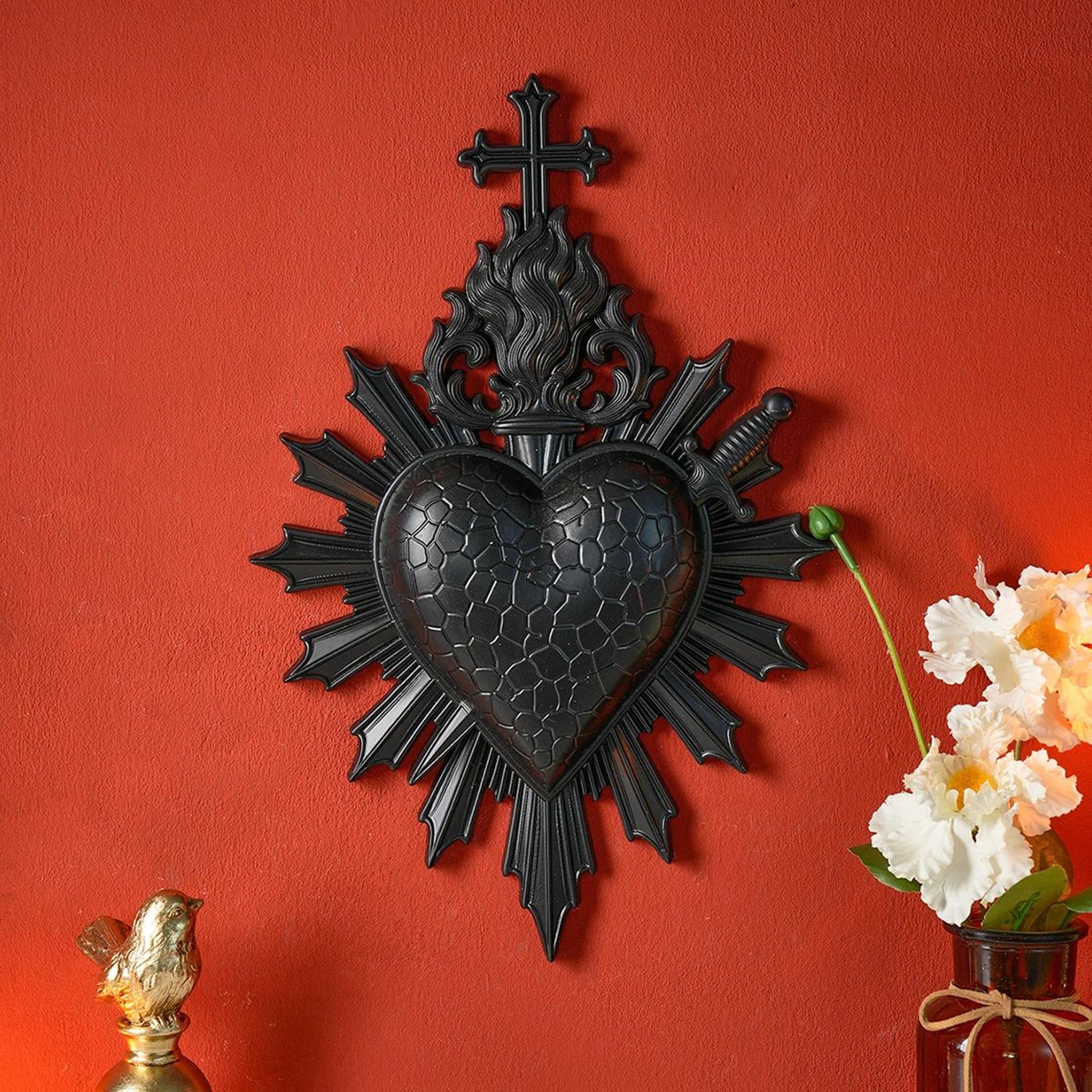 Heart Flame Arrow Resin Wall Pendant  Modern Romantic Decorative Hanging Ornament 1
