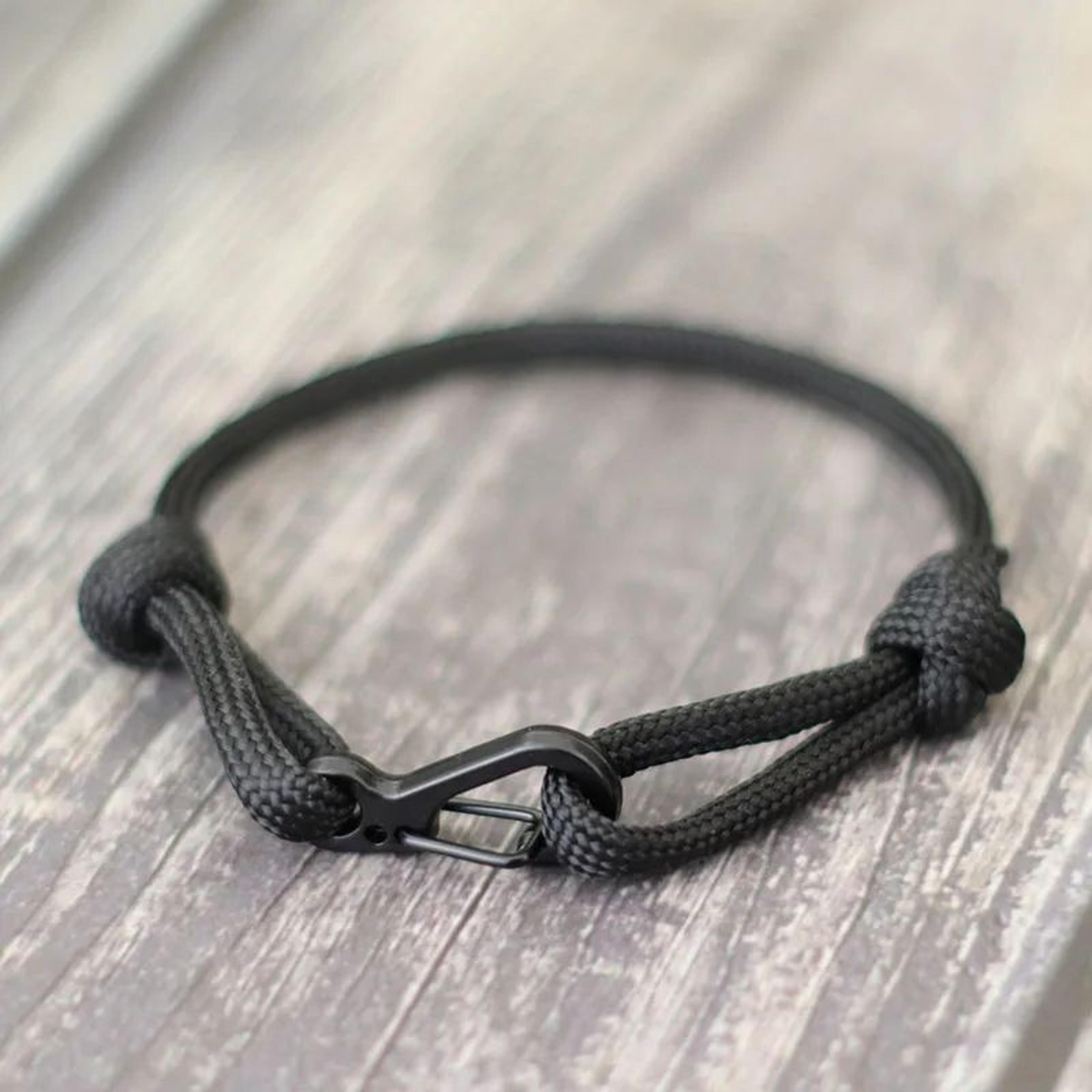 Adjustable Paracord Survival Bracelet  Unisex Outdoor Adventure Wristband Camping Gear  Lucky Frien 3