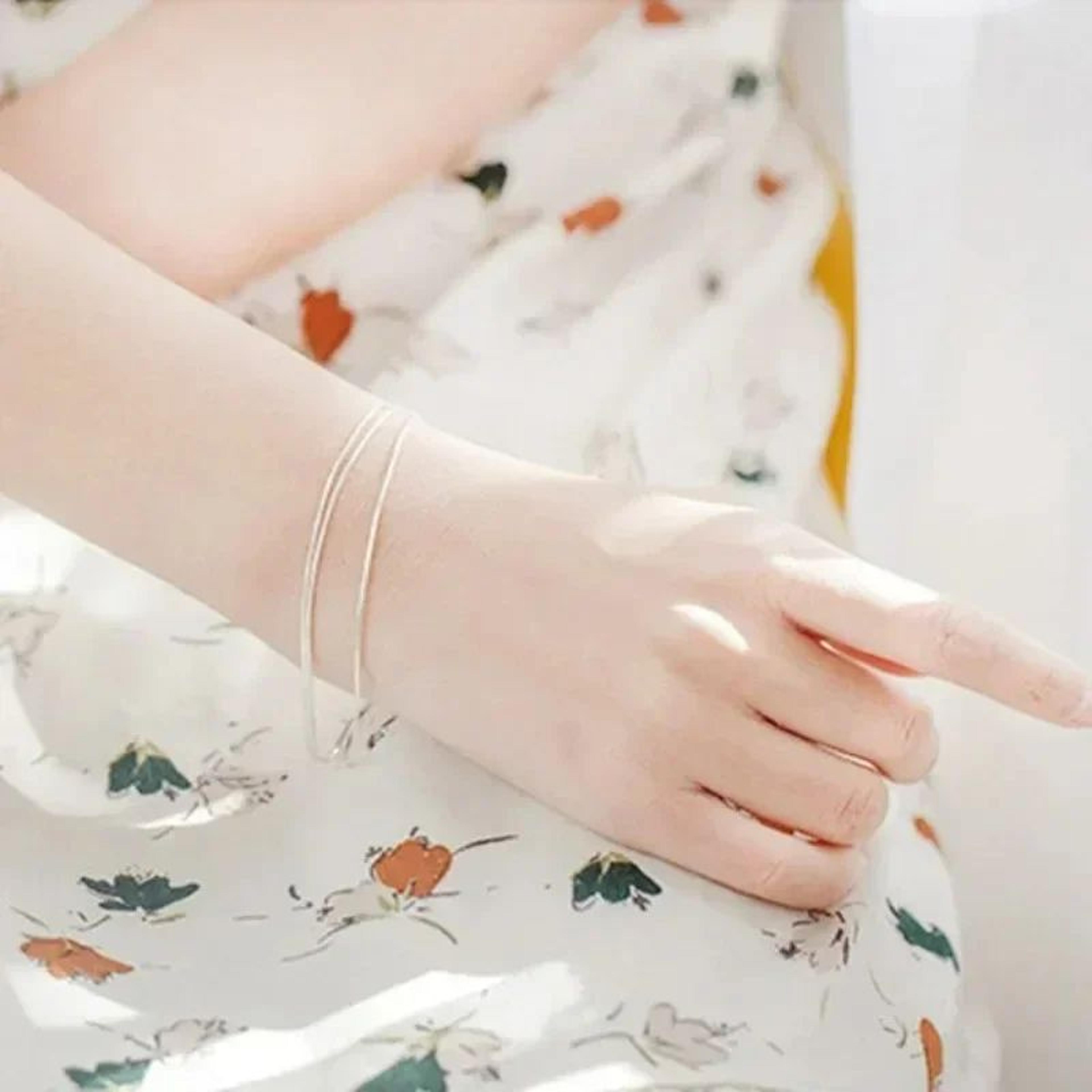 Korean ThreeLayer Snake Chain Bracelet  Elegant Minimalist Layered Metal Bracelet For Women  Girls 5