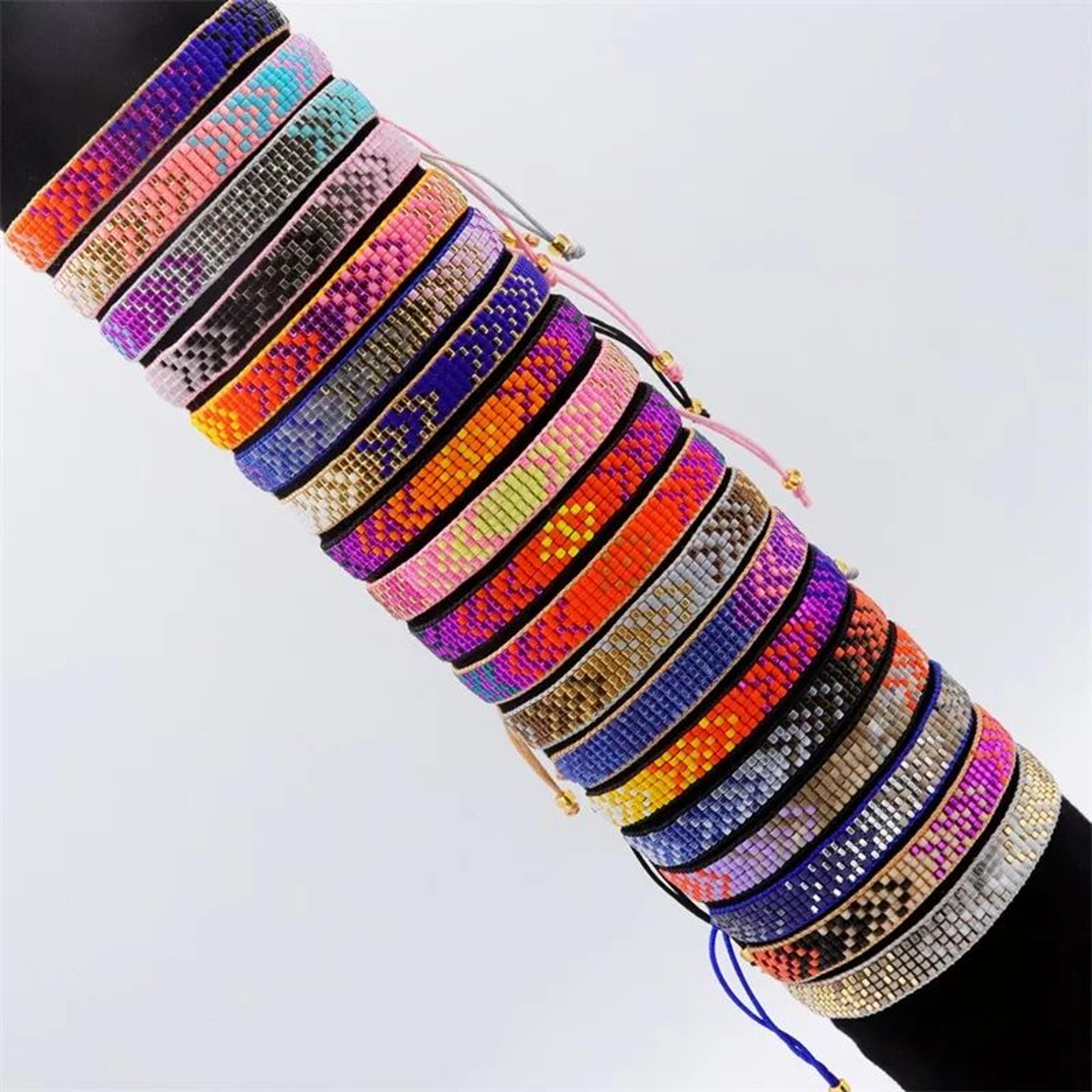 Handmade Miyuki Seed Bead Arrow Pattern Bracelet  Woven Boho Beaded Strand Bracelet For Women 3
