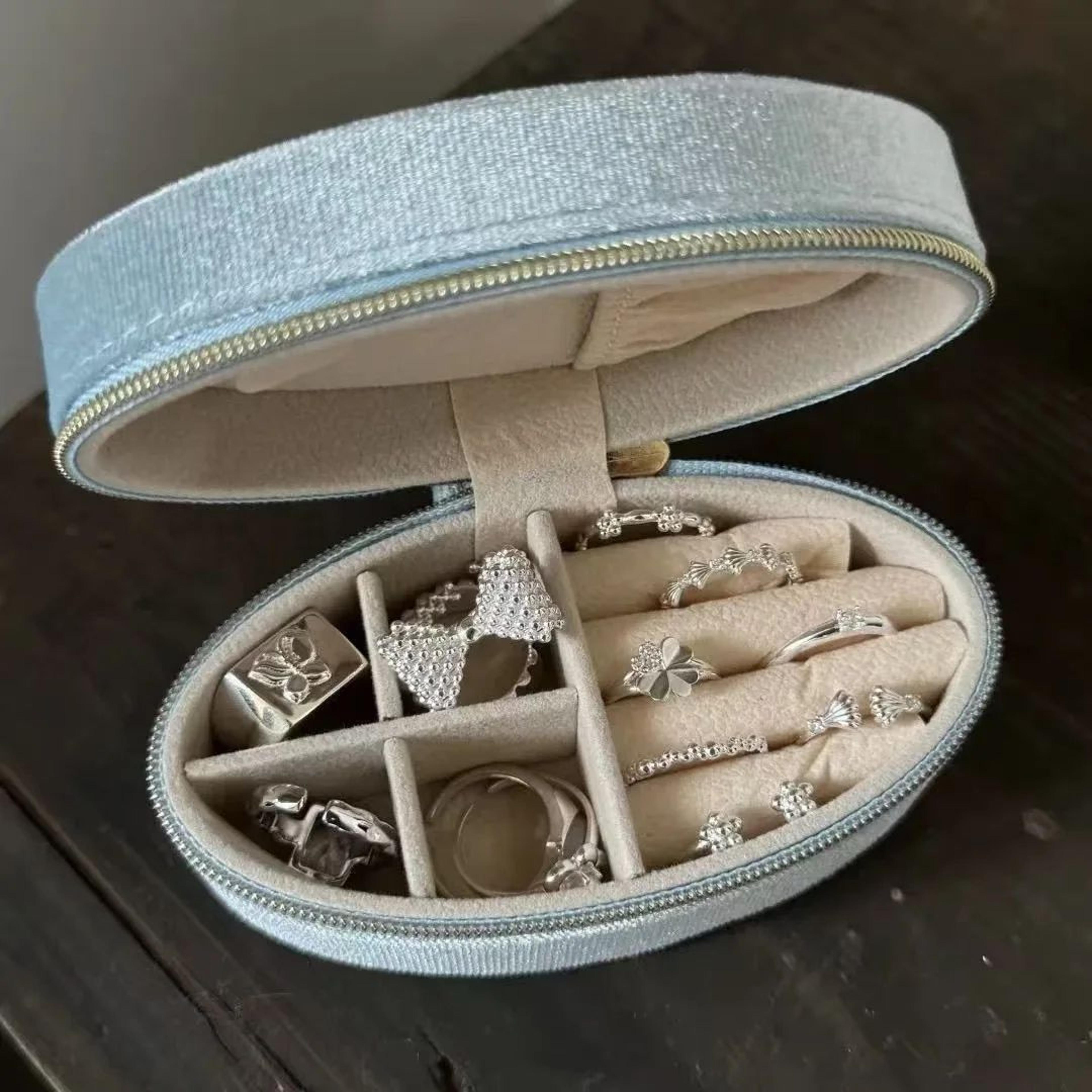 Luxury Velvet Jewelry Storage Box  Portable Oval Travel Case For Rings Earrings  Small Accessories 6