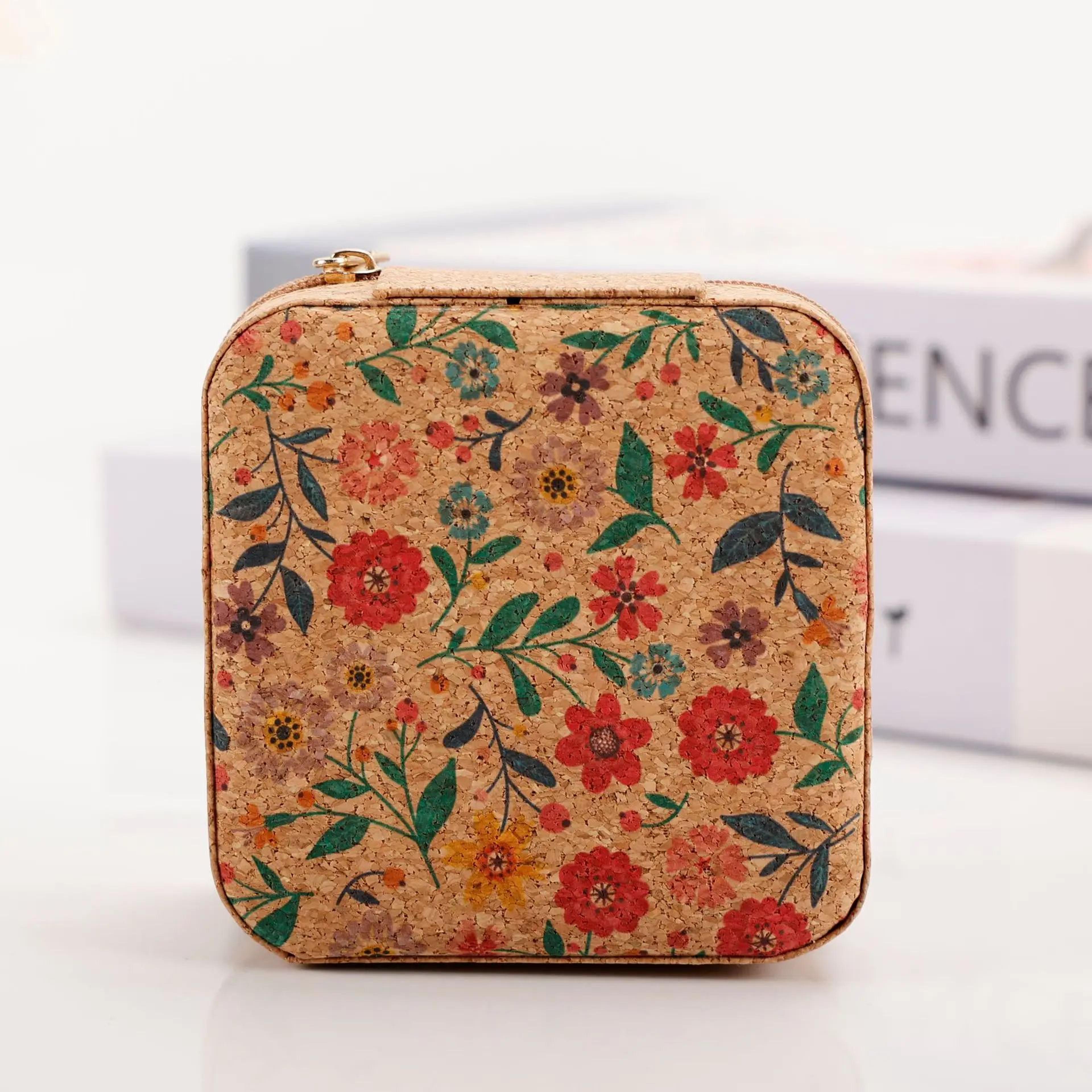 Portable Cork Jewelry Box  Vintage Leather Travel Jewelry Organizer For Earrings Rings  Necklaces 6