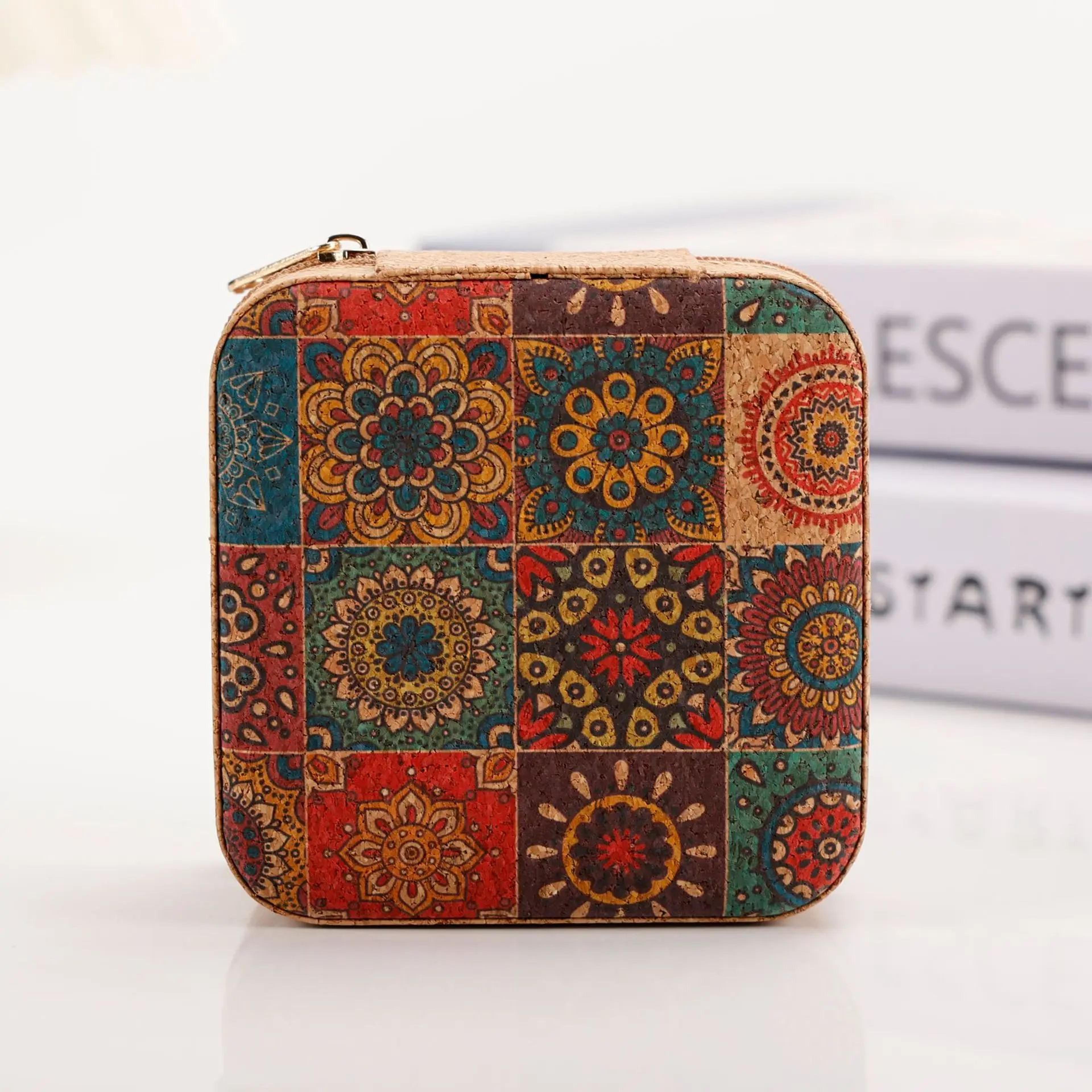 Portable Cork Jewelry Box  Vintage Leather Travel Jewelry Organizer For Earrings Rings  Necklaces 9