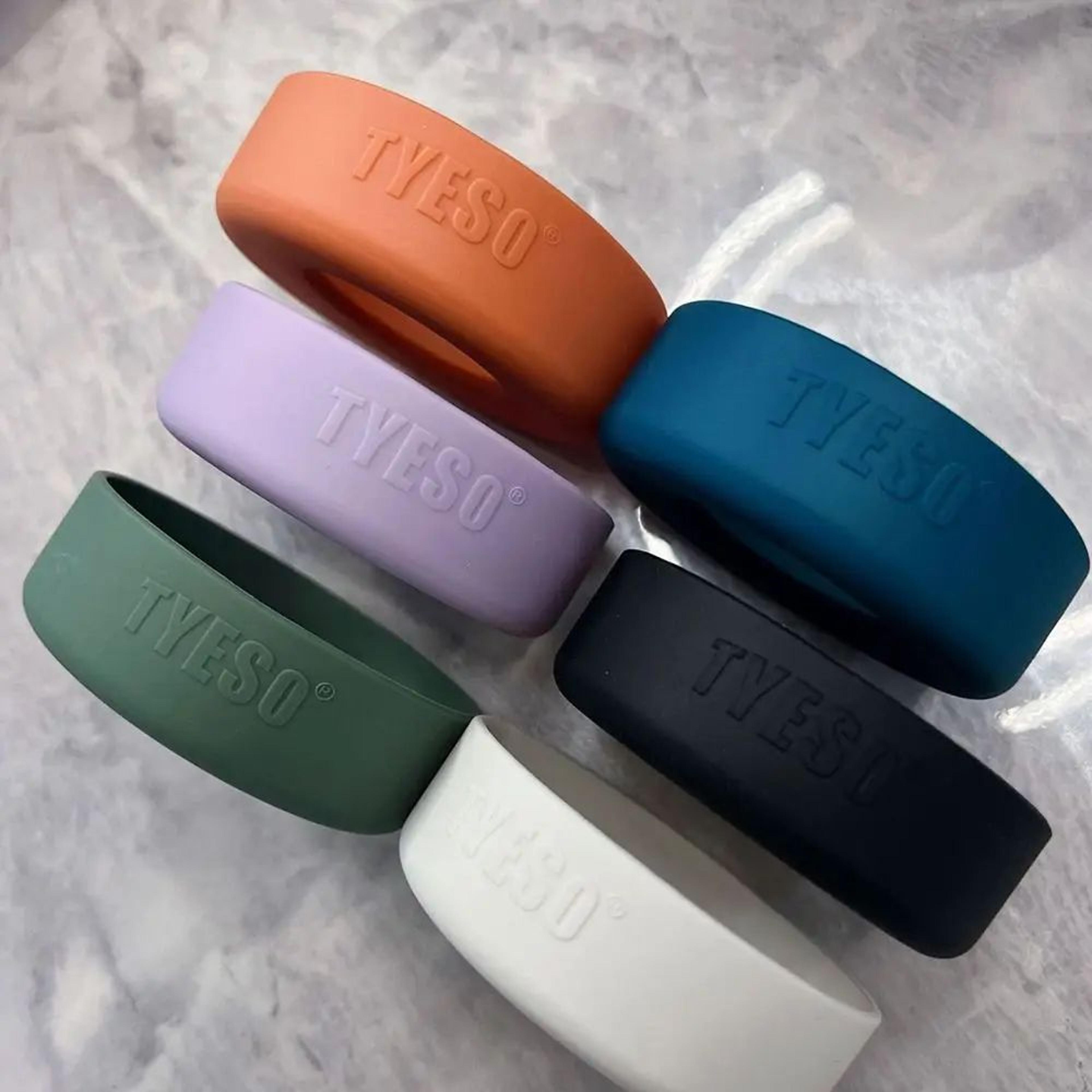 Silicone Water Bottle Boot  AntiSlip Protective Bottom Sleeve For Tyeso Cups And Tumblers 2