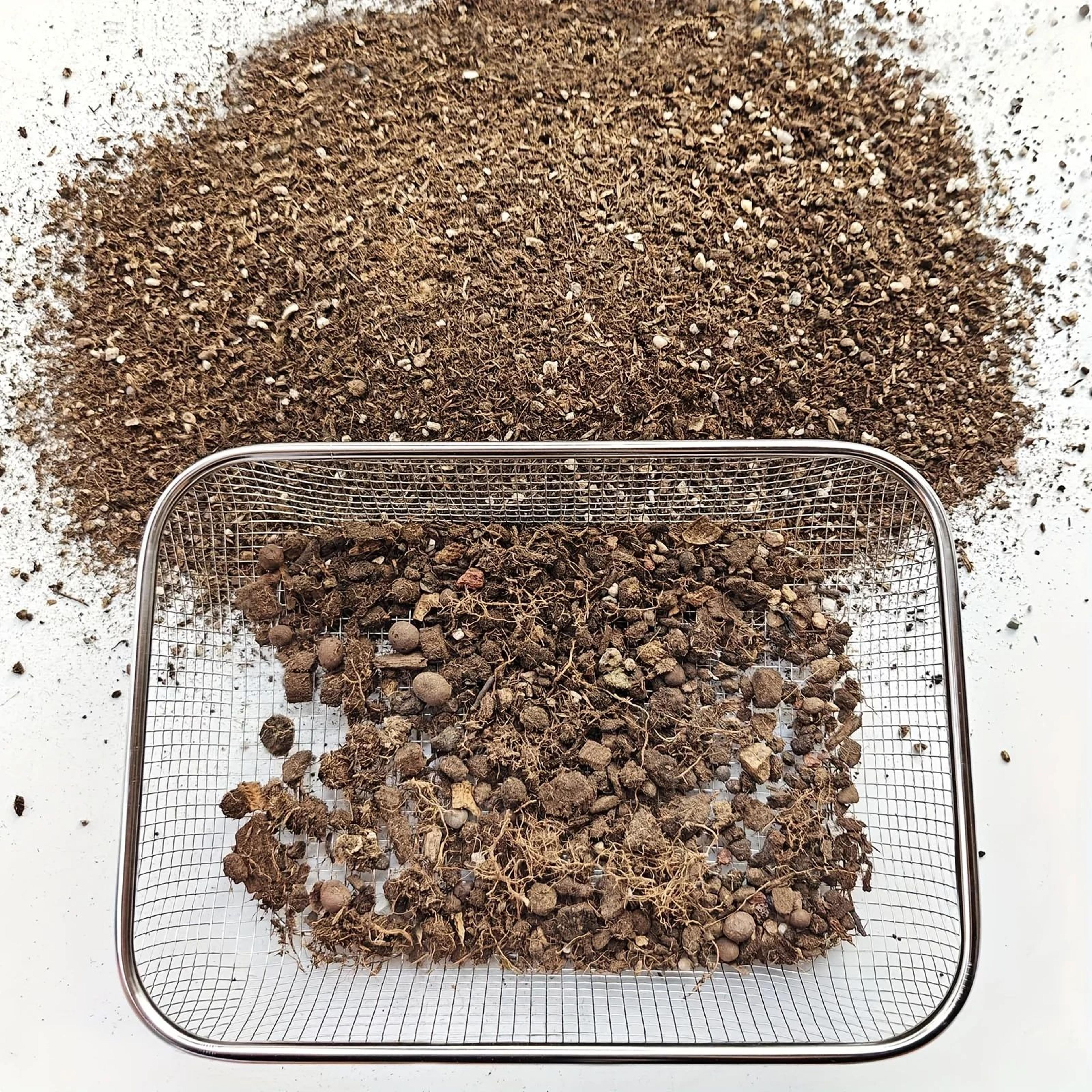 Stainless Steel Soil Sifter  HeavyDuty Mesh Garden Sieve For Compost Sand Rocks  Potting Soil Scree 2
