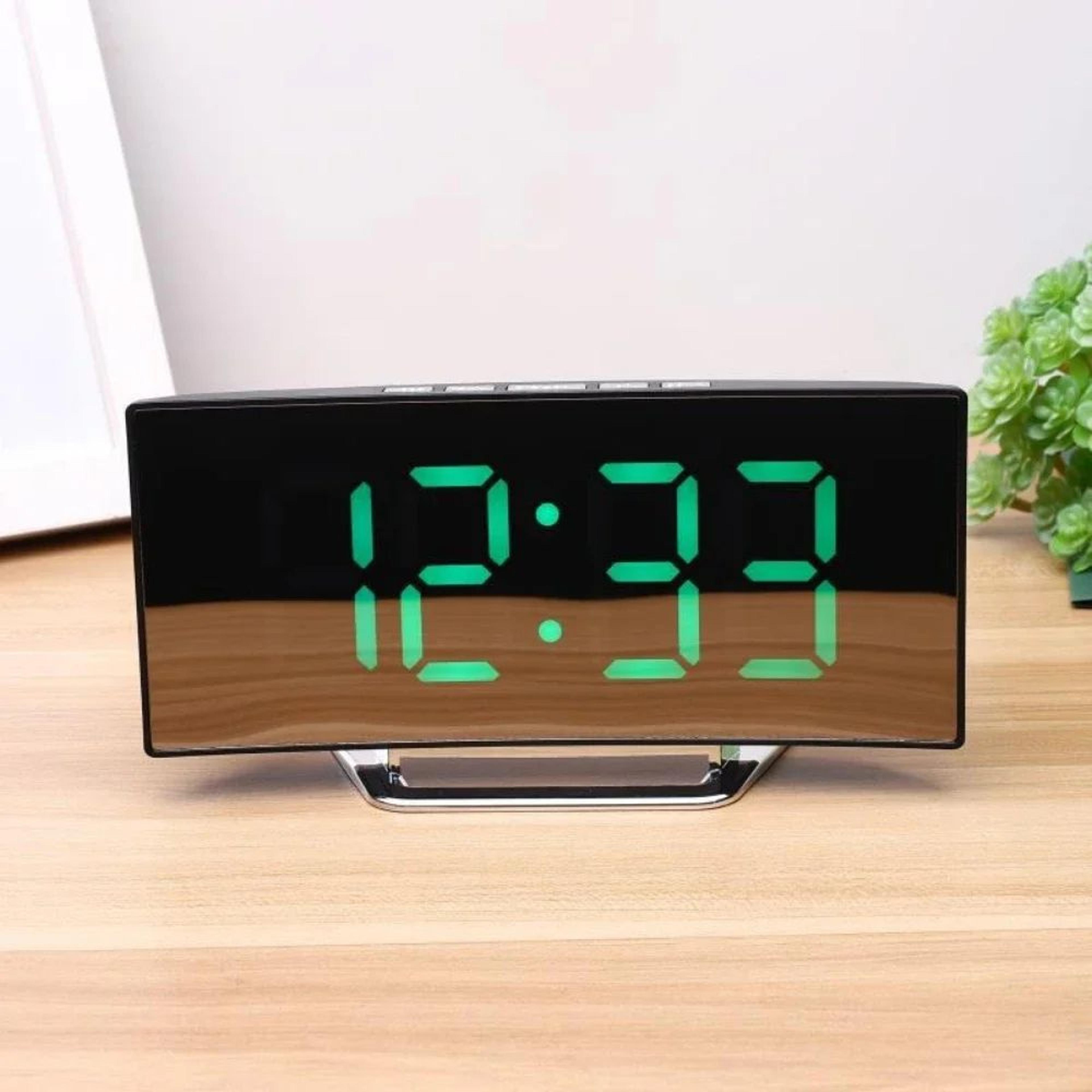 LED Digital Alarm Clock  Smart Bedside Desk Clock With Temperature Display Snooze Night Mode  USB P 2