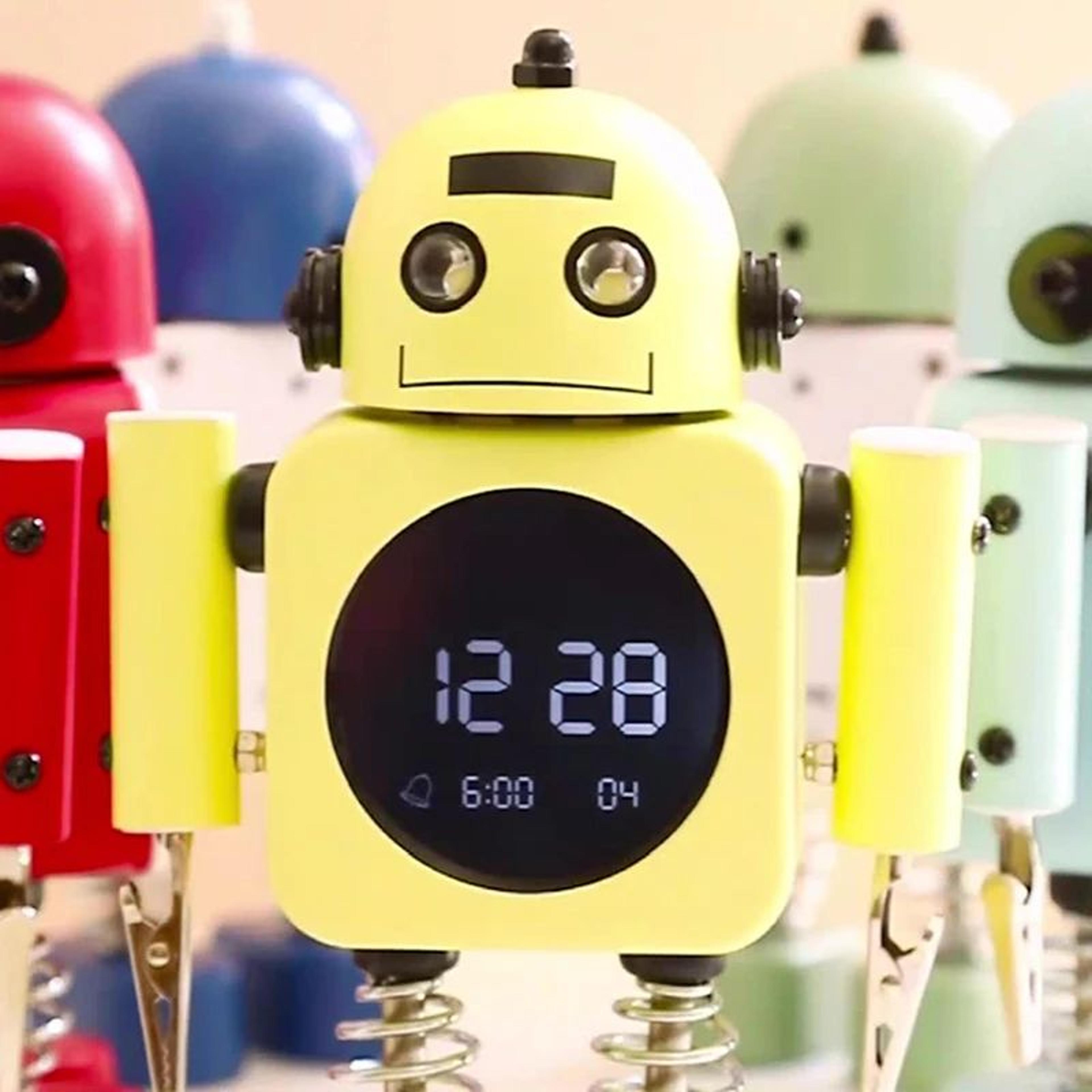 Silent Robot Alarm Clock  NonTicking Metal Wake Up Clock With Flashing Eye Lights  Hand Clip For De 3