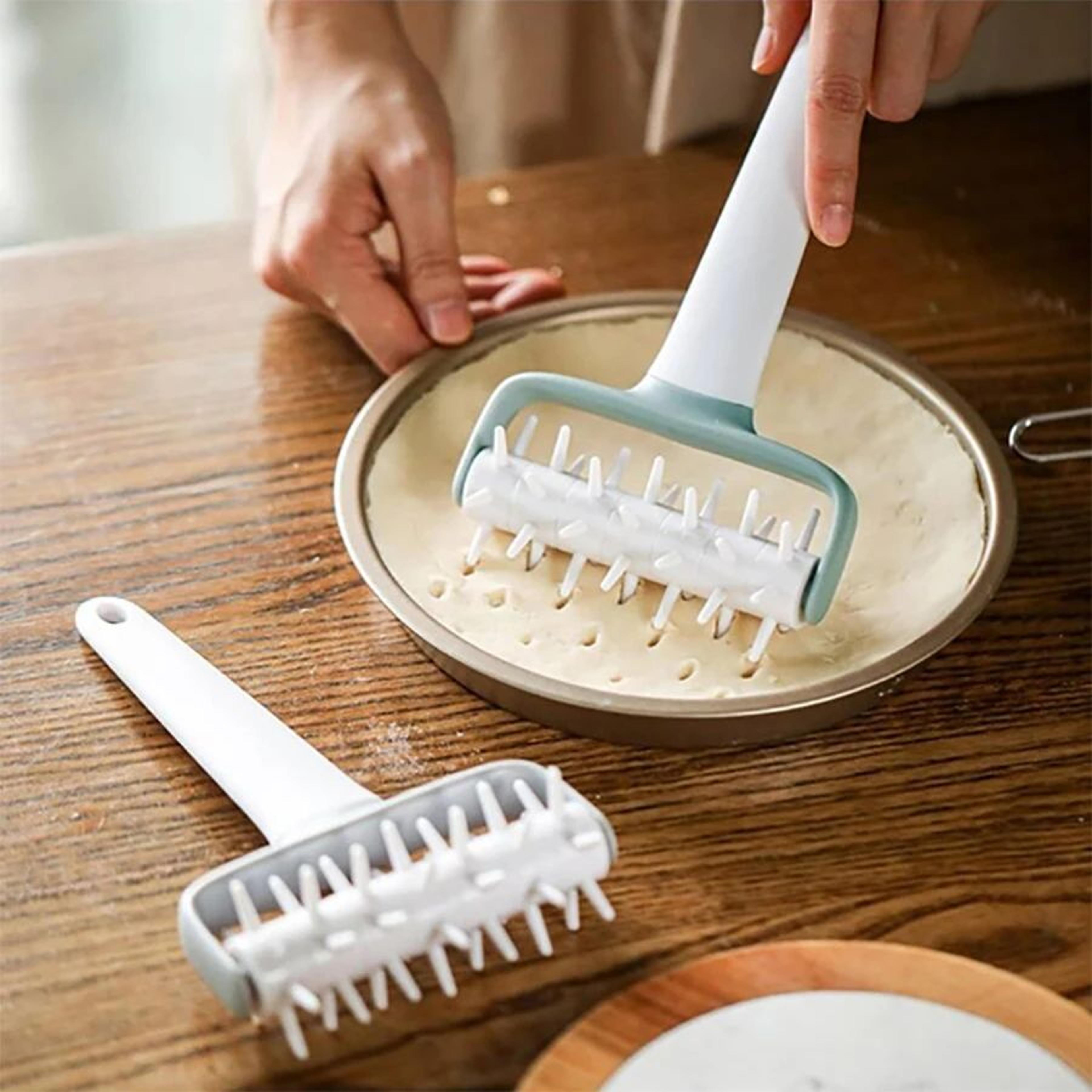 Pizza Dough Docker  PP Pin Roller For Even Perforations Helping Release Air Bubbles In Pizza Bread  1