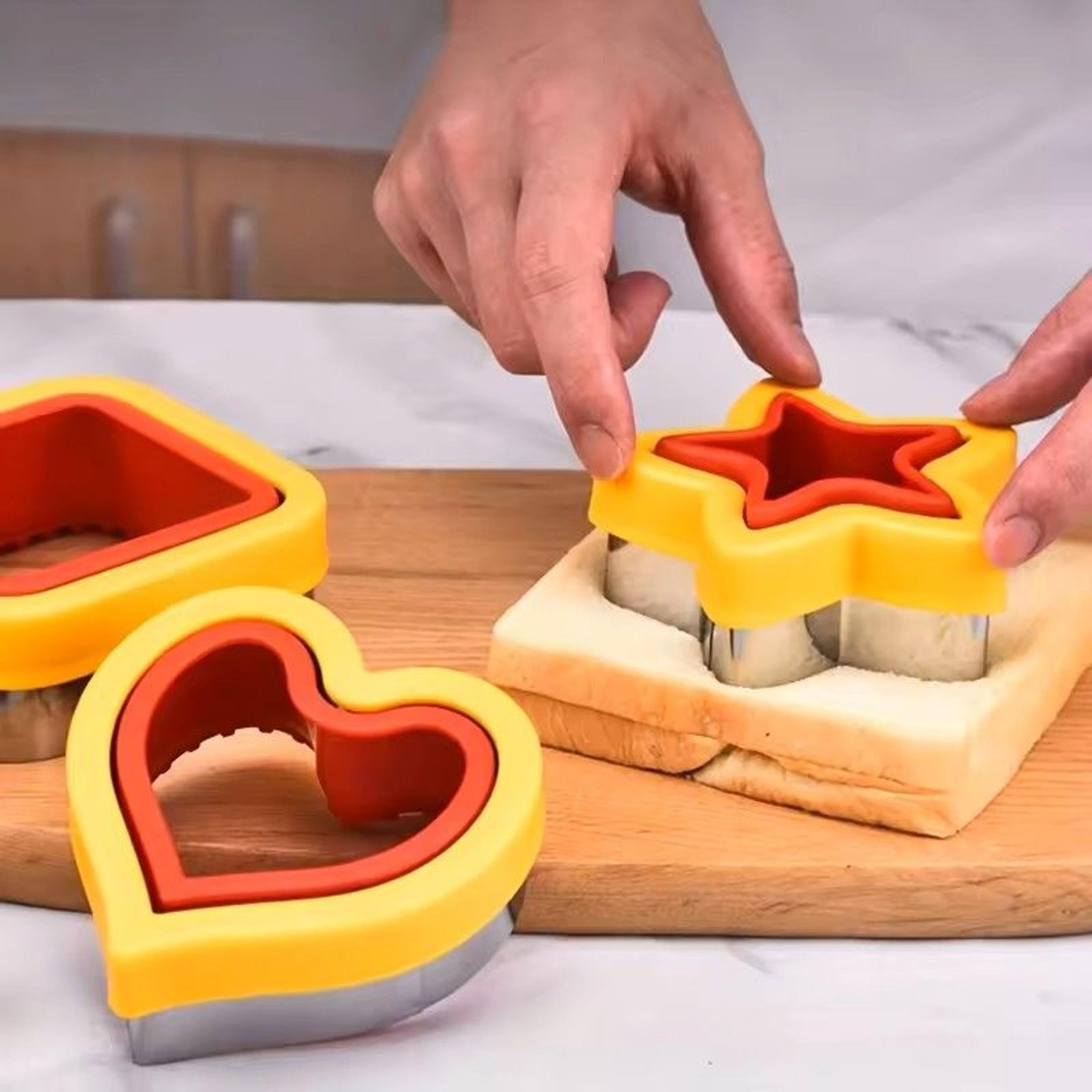 Stainless Steel Sandwich Cutting Mold With Hand Guard Multi Purpose Toast And Fruit Cutter For Lunc 3