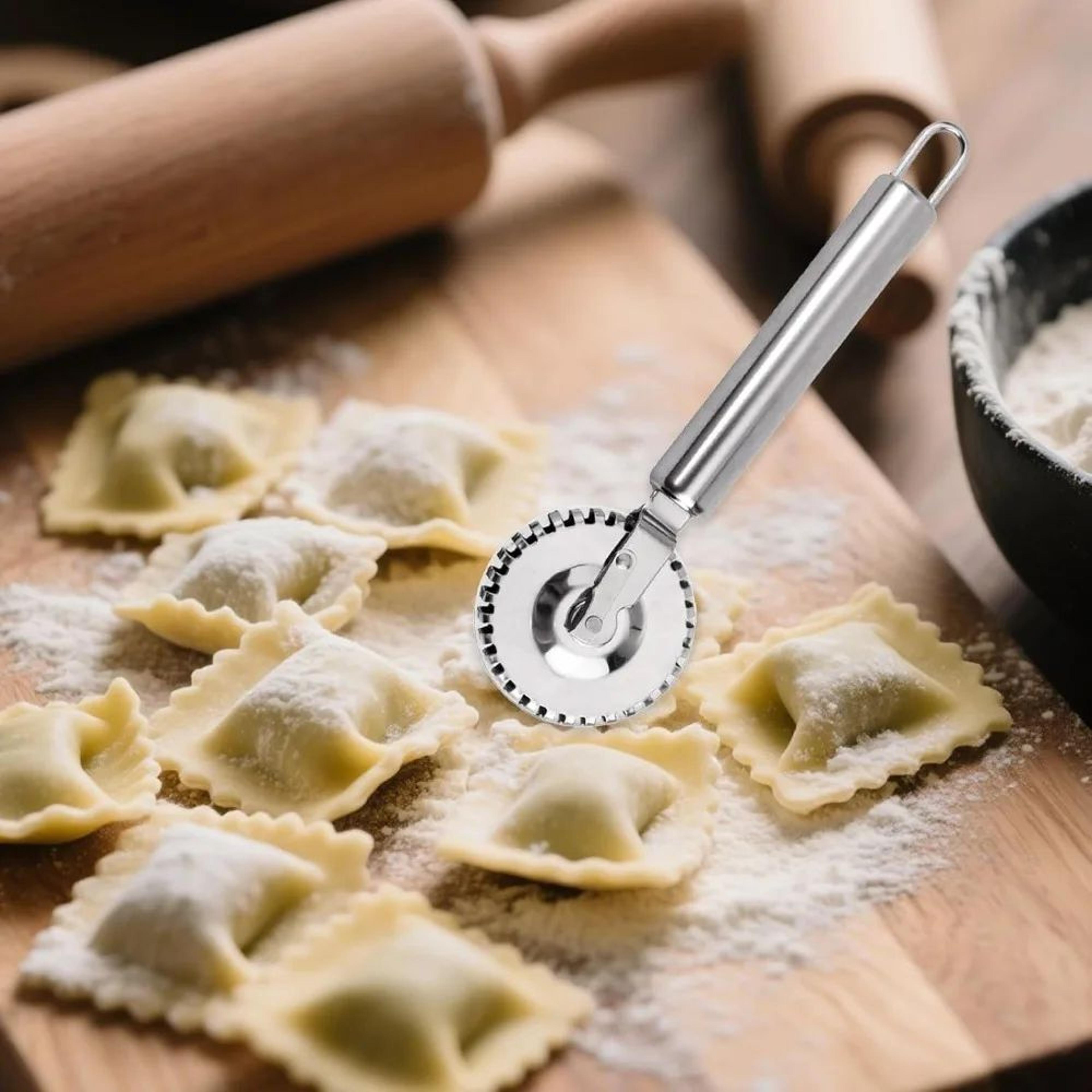 Stainless Steel Fluted Pasta Dough Crimper And Ravioli Cutter 4