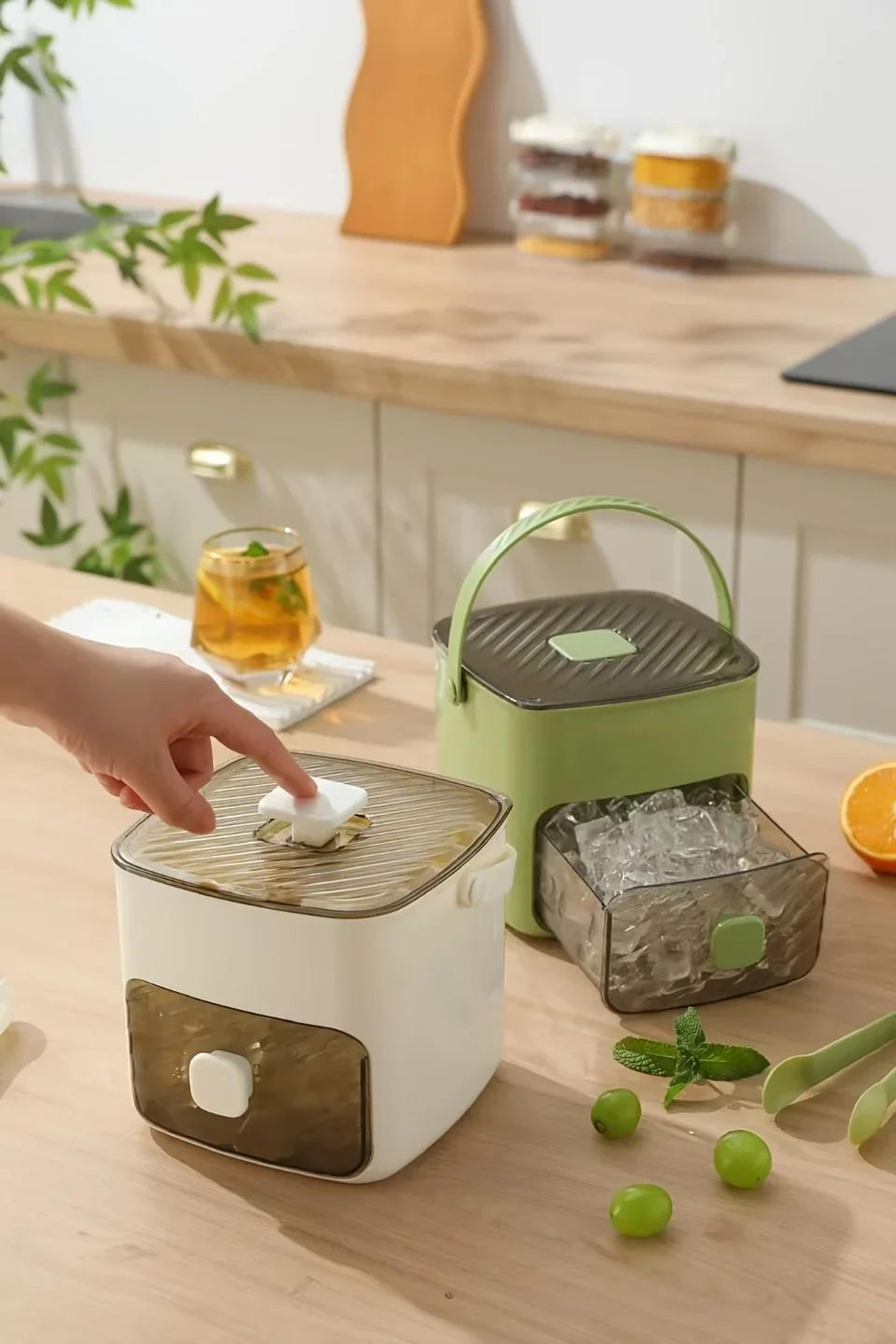 Press Type Ice Cube Tray With Lid 6