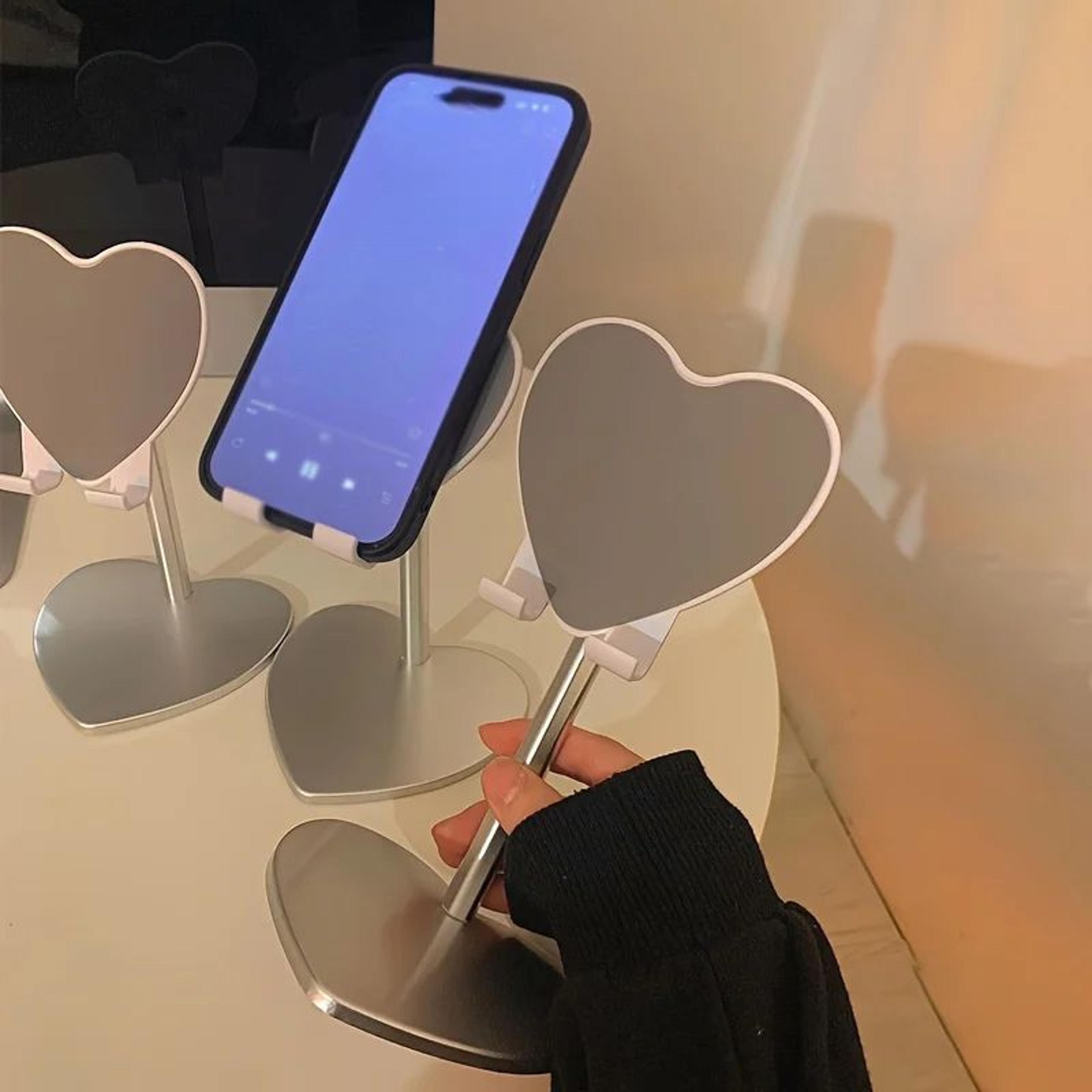 Adjustable Desktop Lazy Phone Stand 0