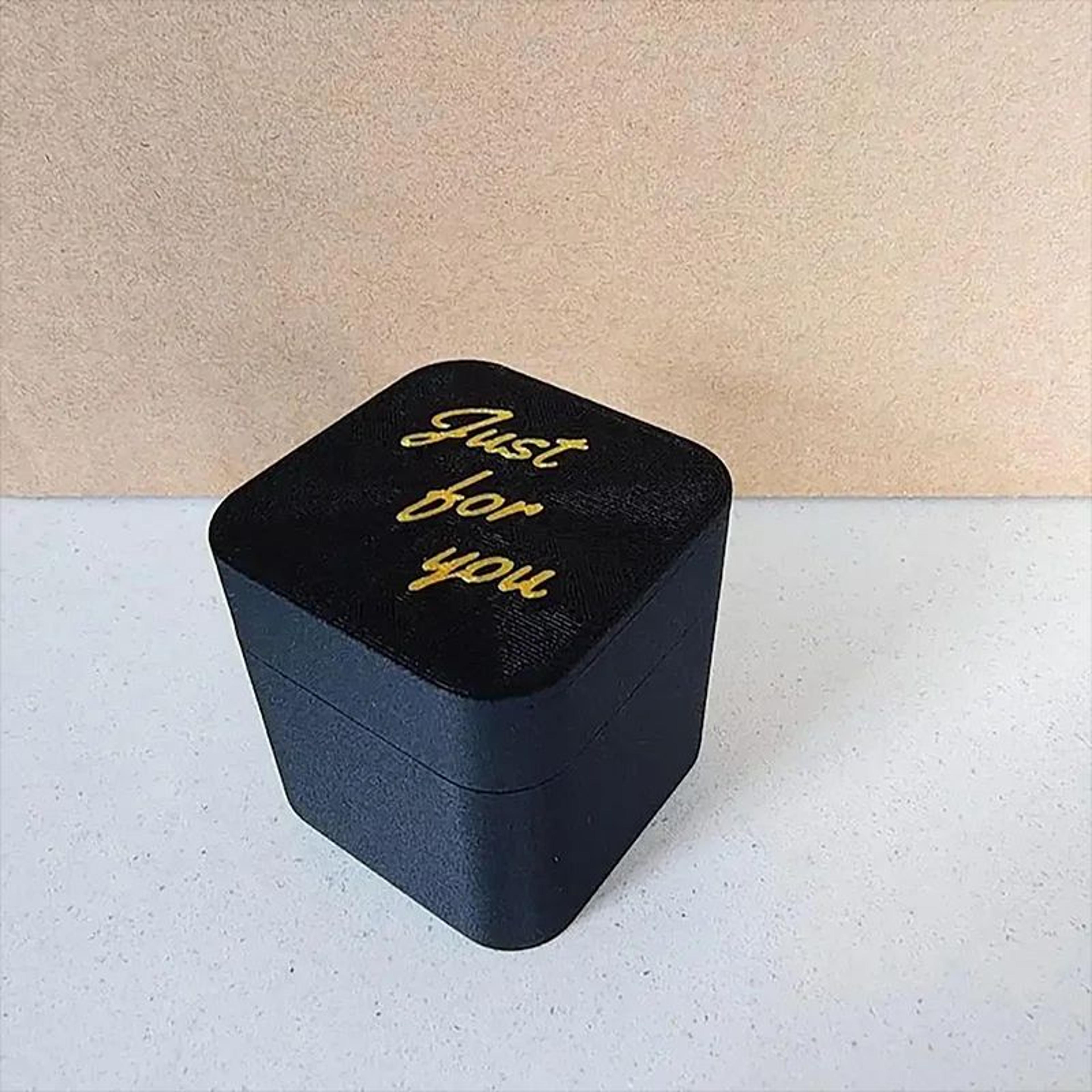 Funny Middle Finger In A Box Prank Gift 5