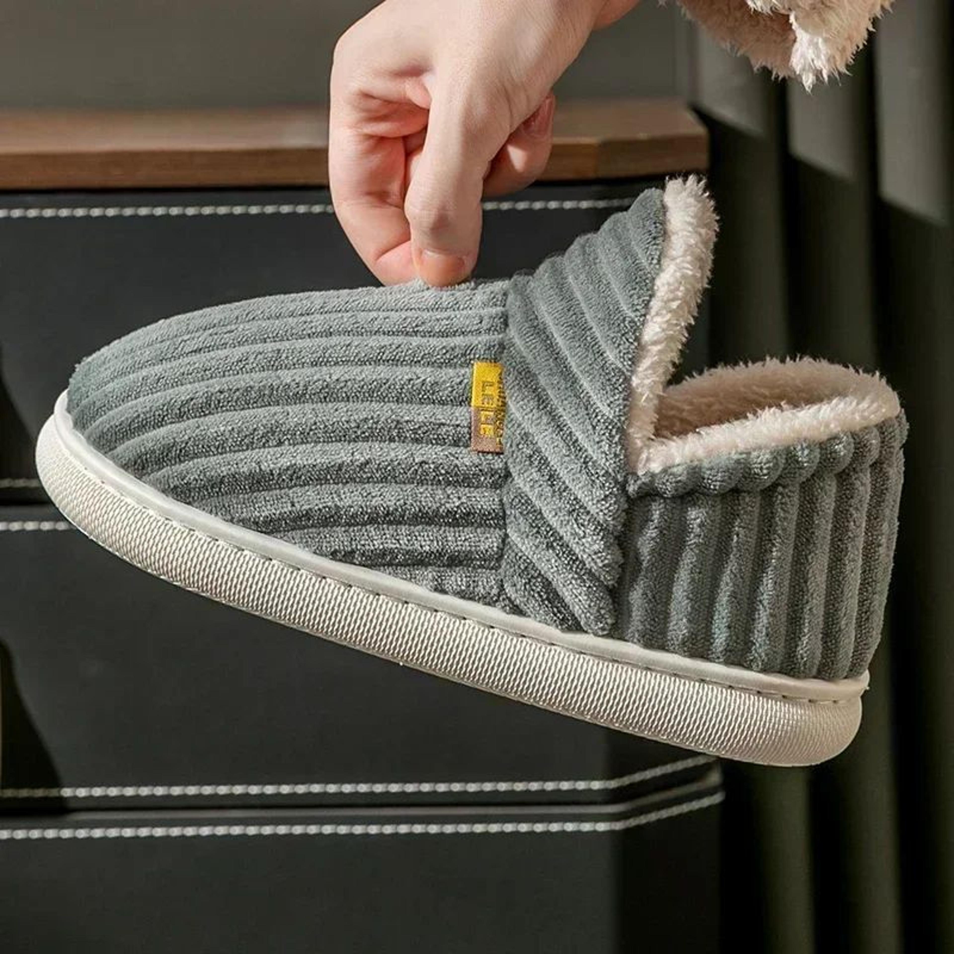 Furry Plush Winter Slippers Cozy Indoor Slides 3