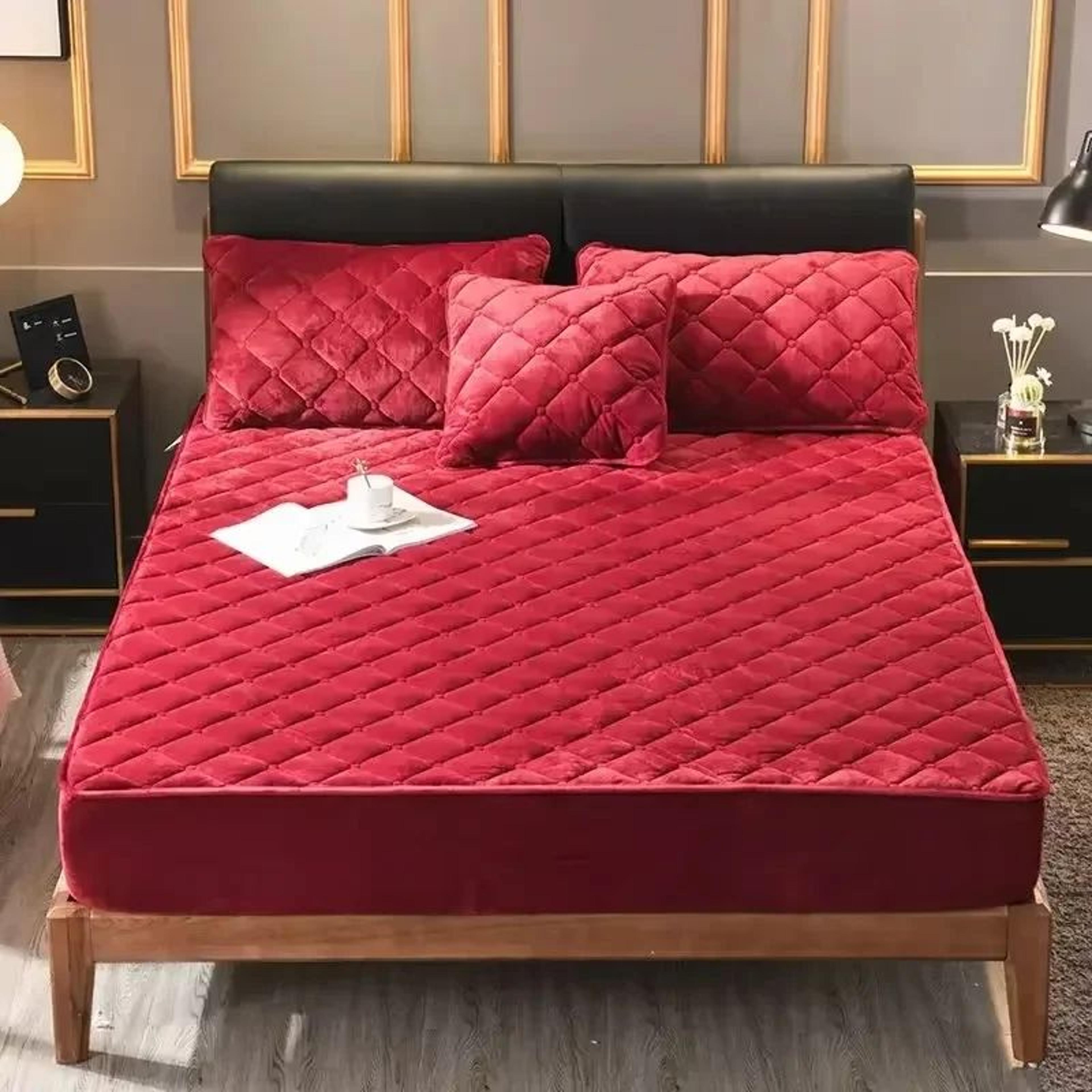 Plush Thickened Crystal Velvet Quilted Mattress Cover 14