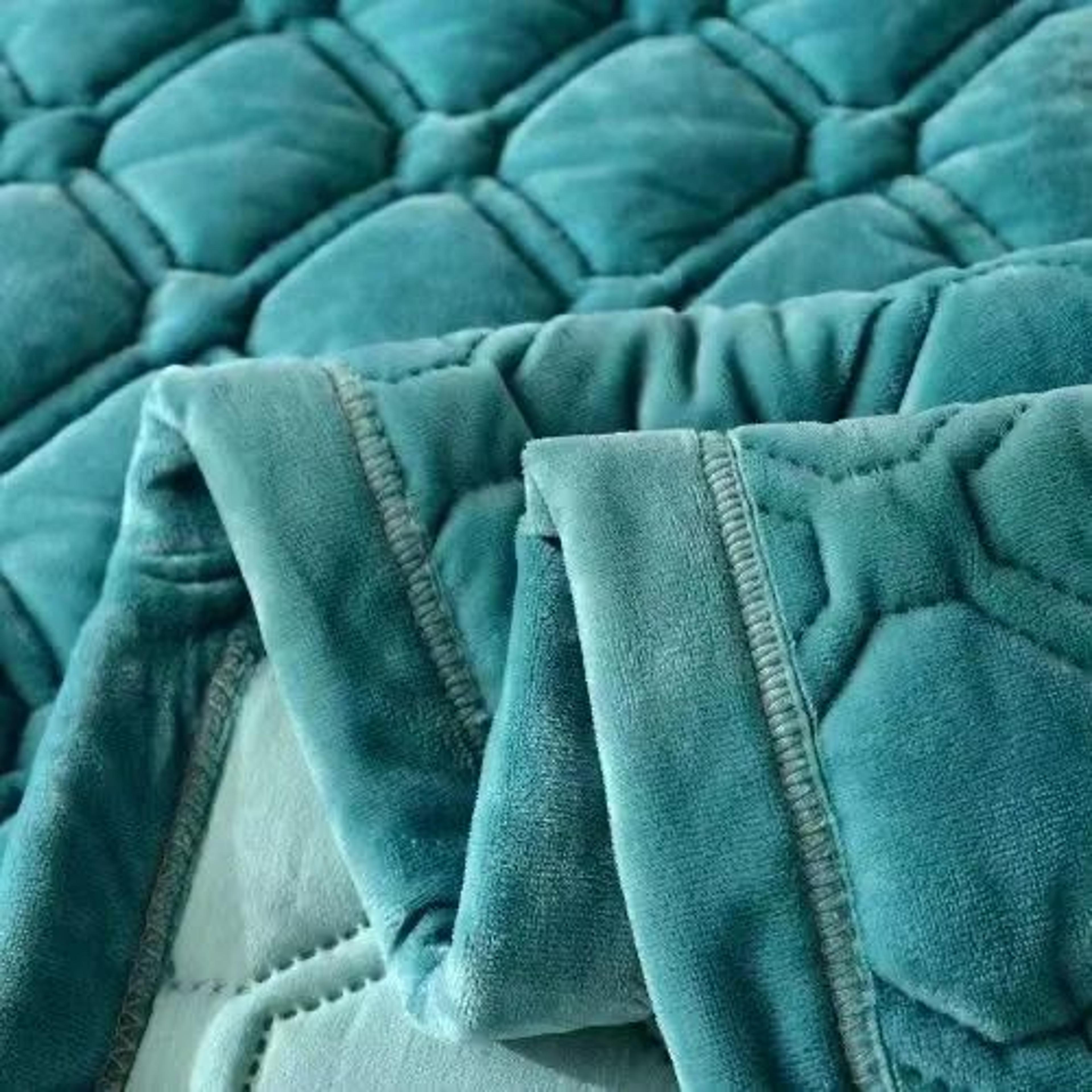 Soft Velvet Quilted Bedspread Blanket 270x230cm 2
