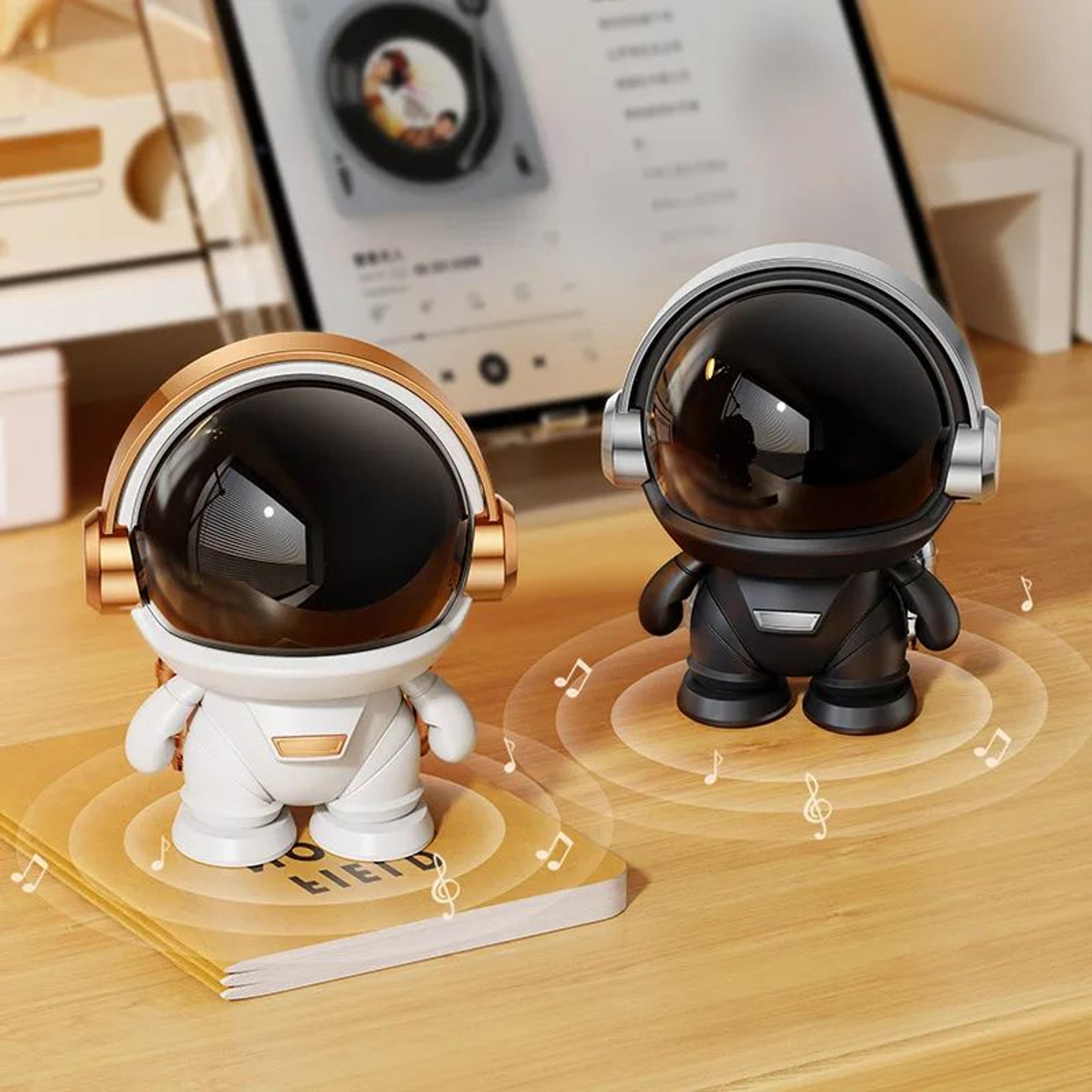 Space Robot Bluetooth Mini Subwoofer Speaker 0