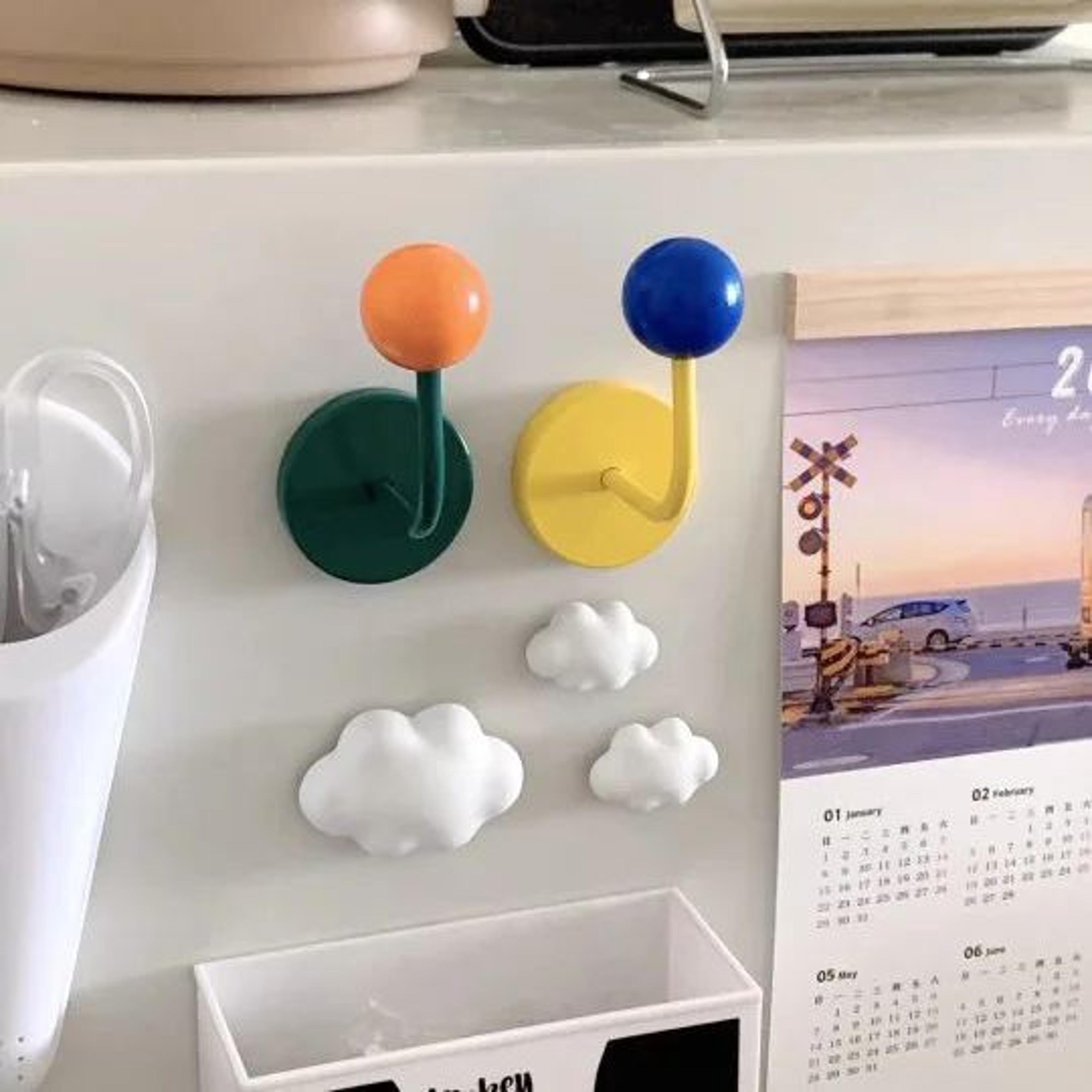 Strong Magnetic Hook Seamless Wall And Fridge Holder 12