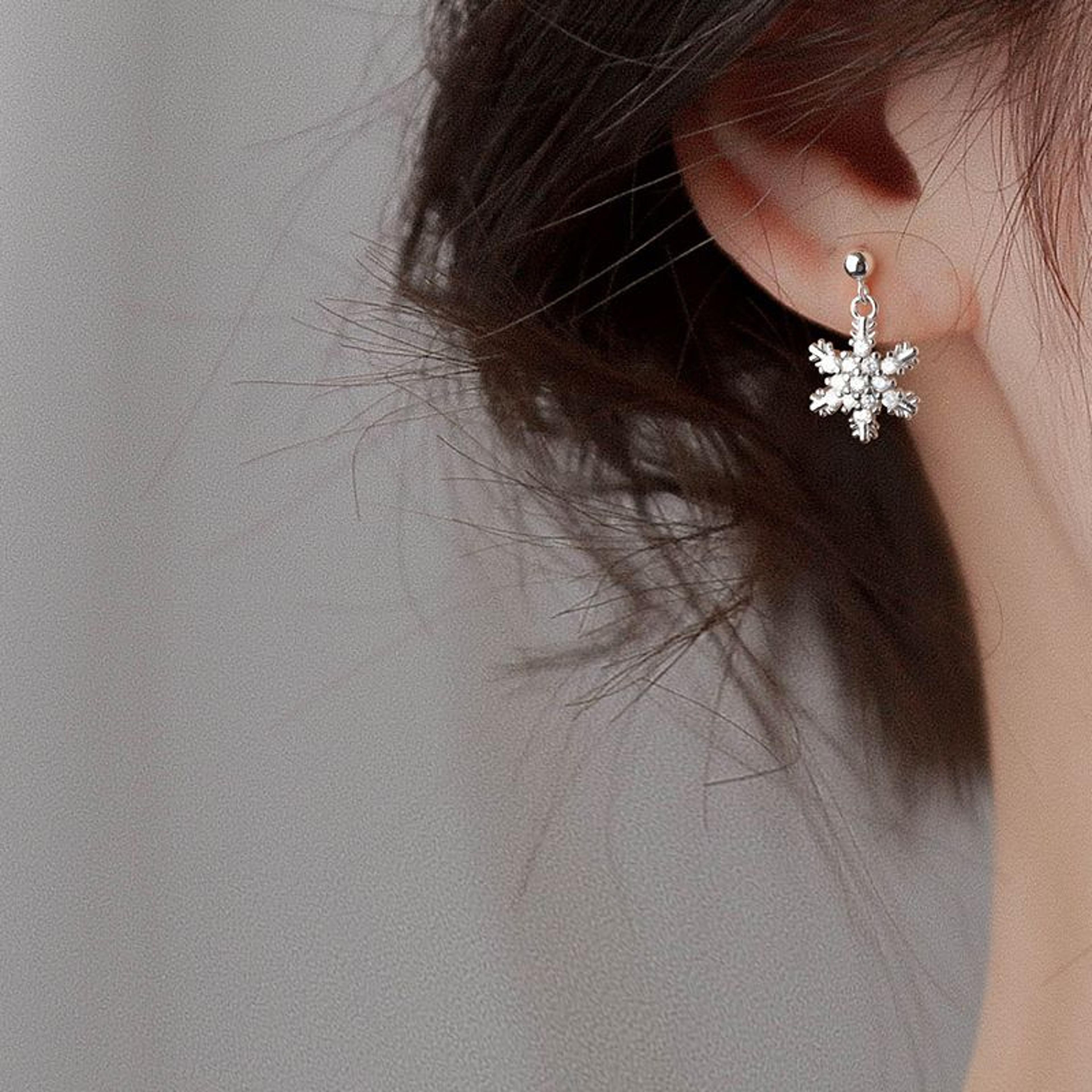 Red Bow Snowflake Christmas Drop Earrings For Women 3