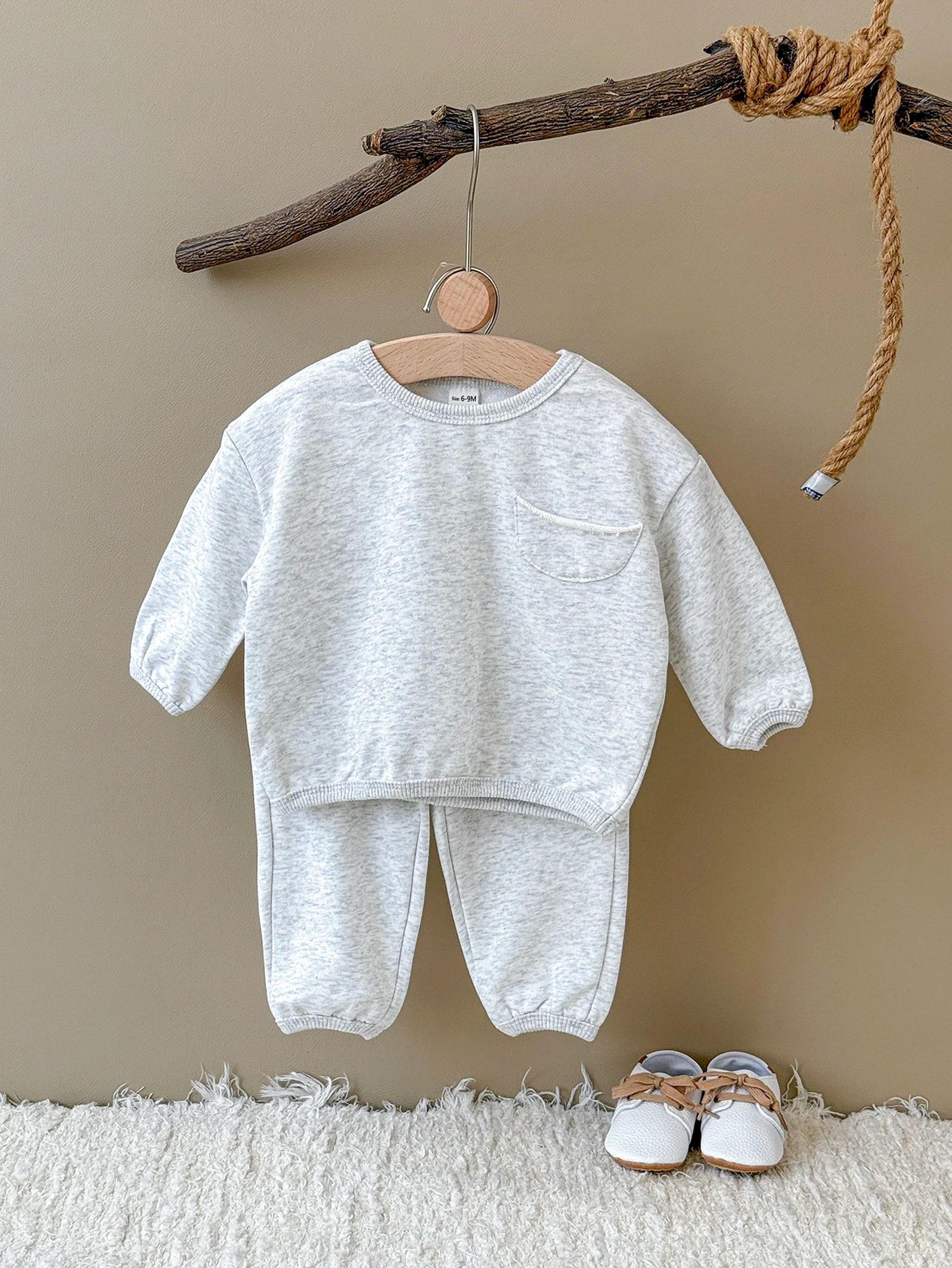 Kids New York Hoodie And Jogger Pants Set 15