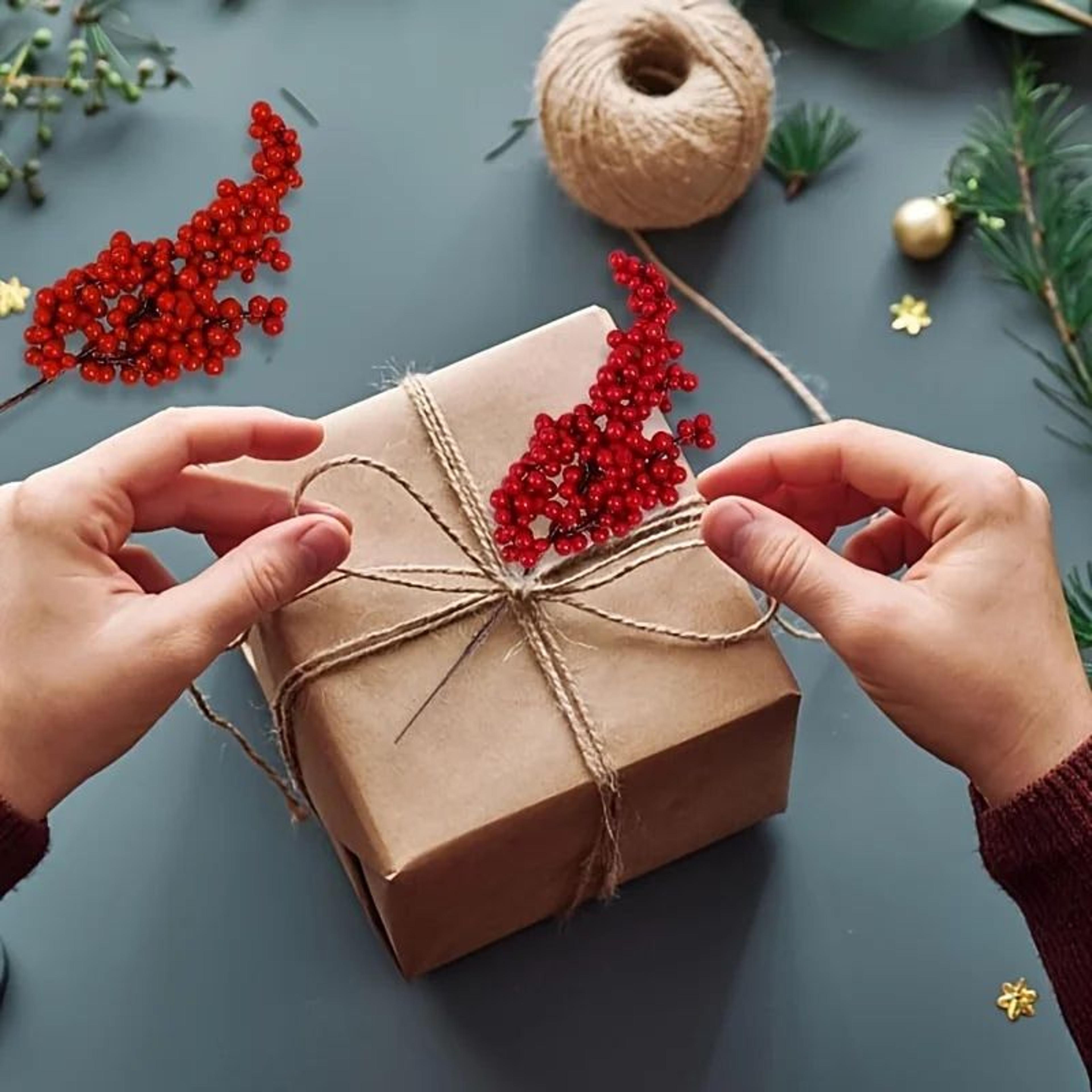 Artificial Christmas Red Berry Decoration Set 5