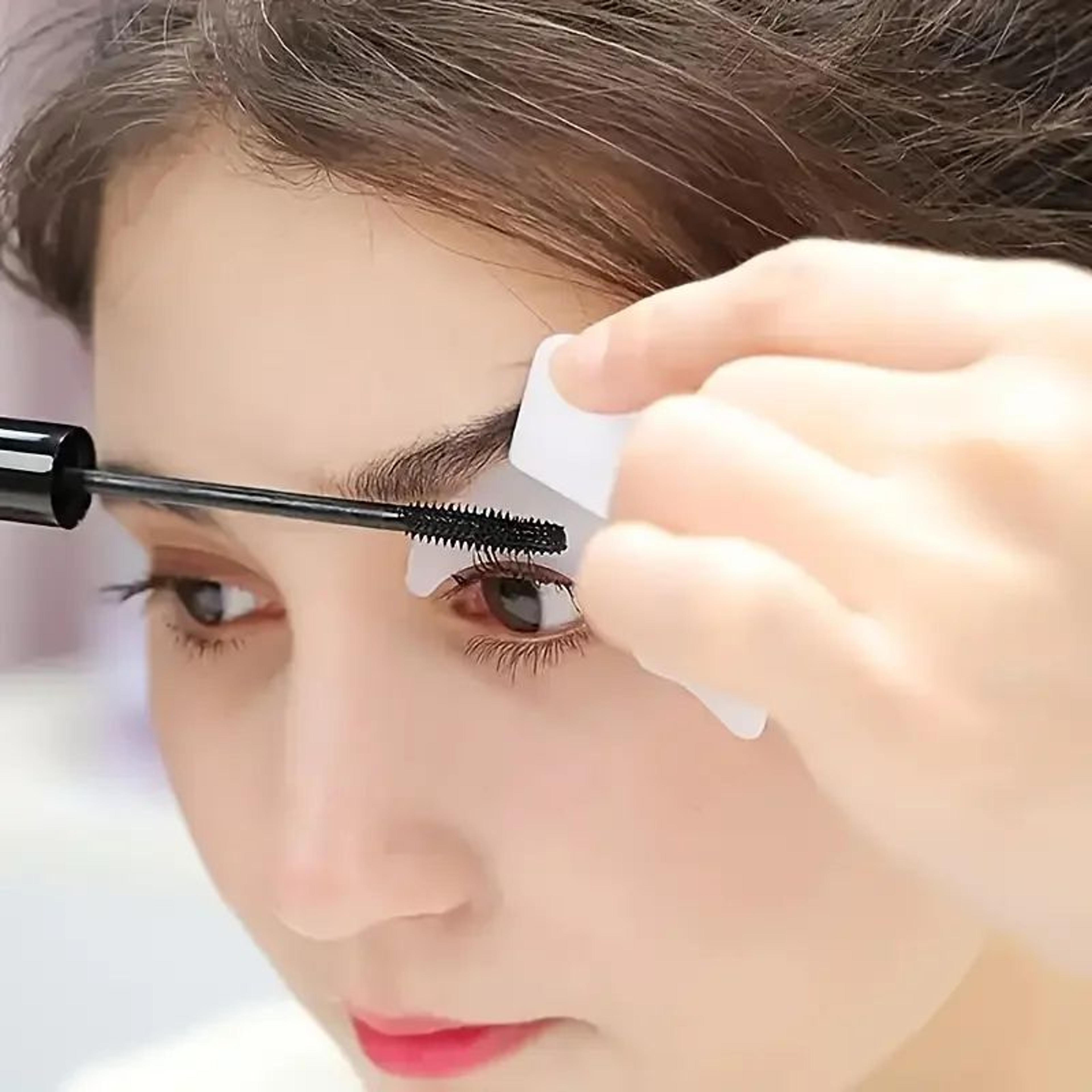 Silicone Eye Makeup Tool Multi Functional Mascara Eyeliner Guide 1