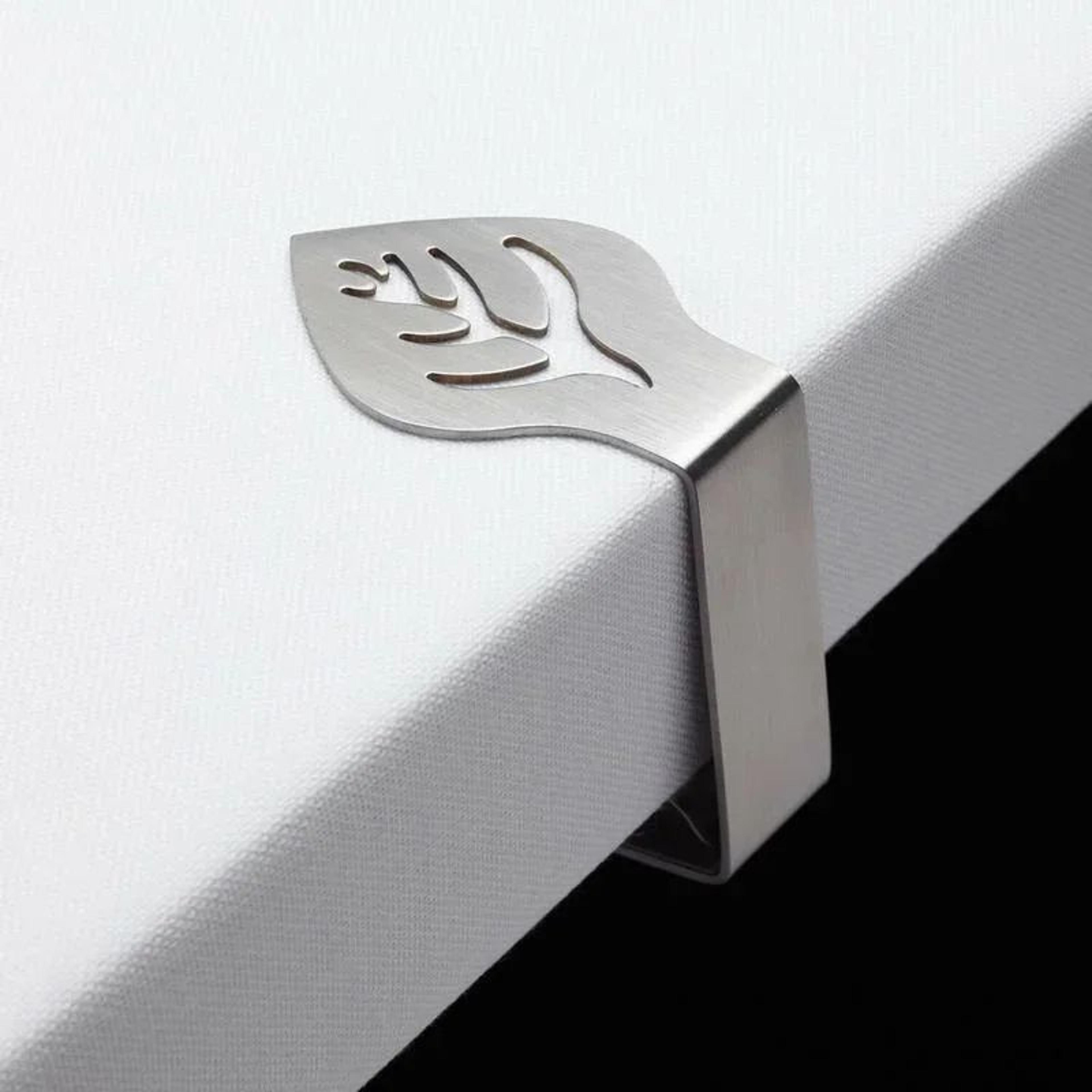 Stainless Steel Leaf Tablecloth Clips Set Of 4 3
