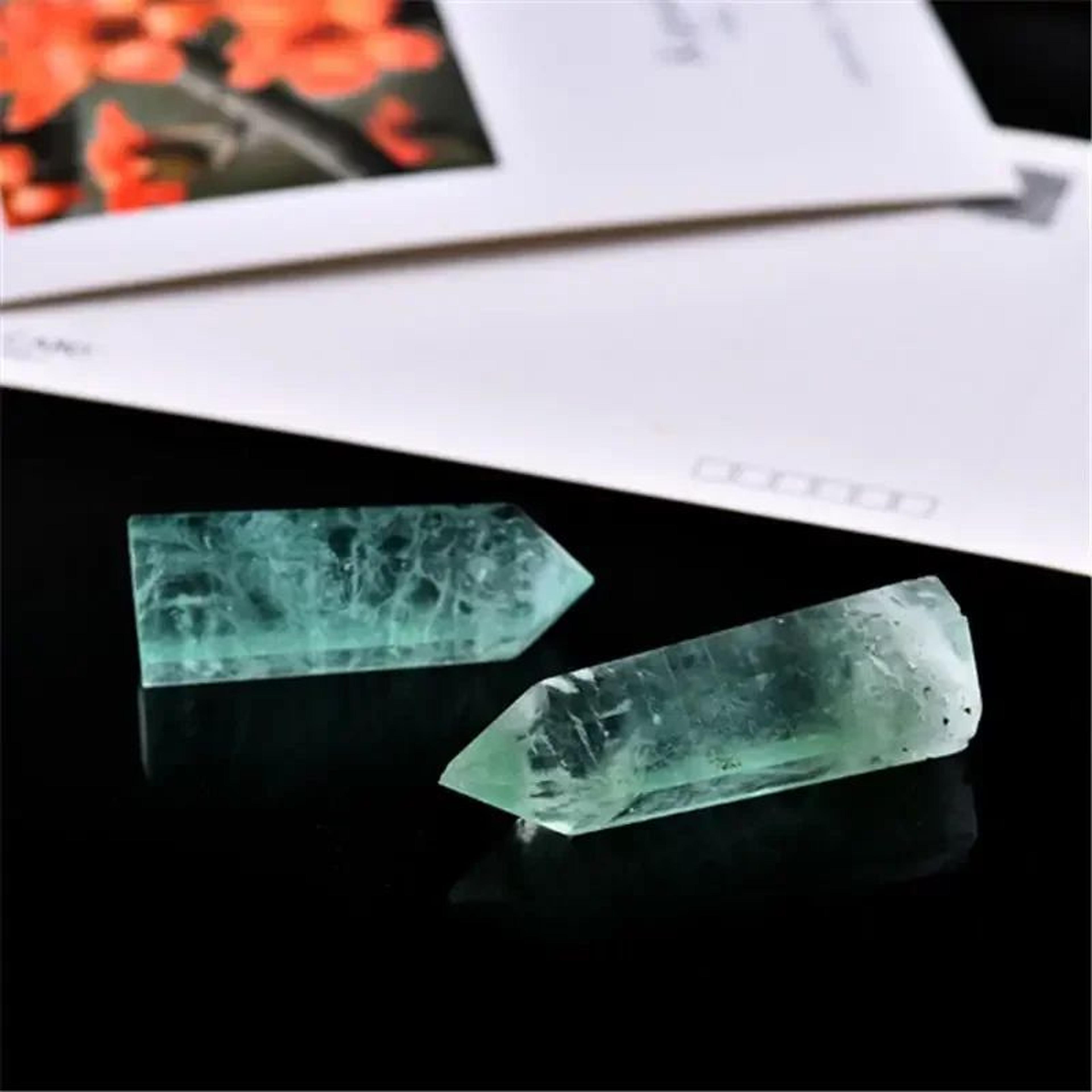 Natural Green Fluorite Crystal Wand Obelisk Healing Stone 3