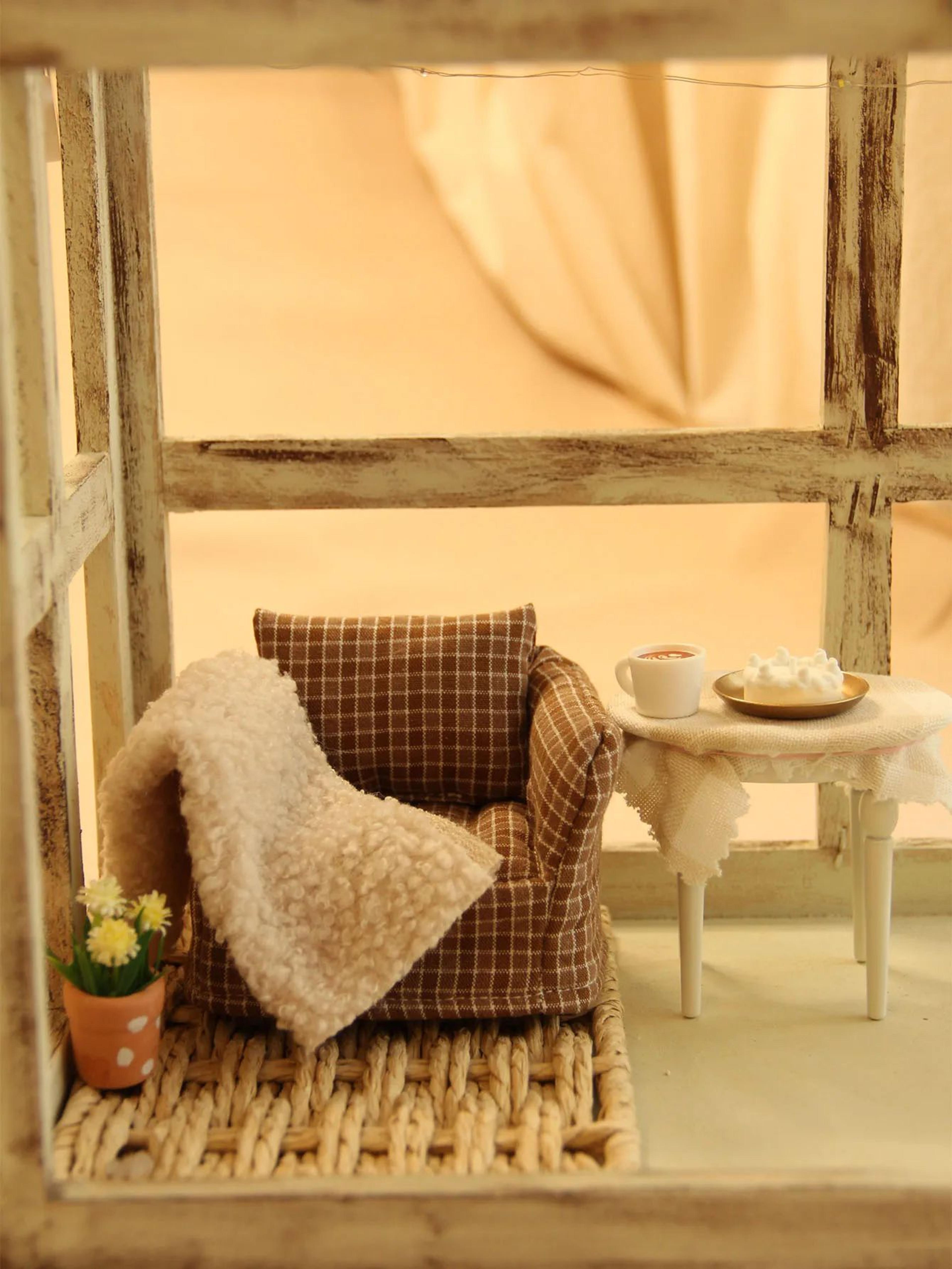 Mini Plaid Wooden Sofa For Dollhouse Decor 11