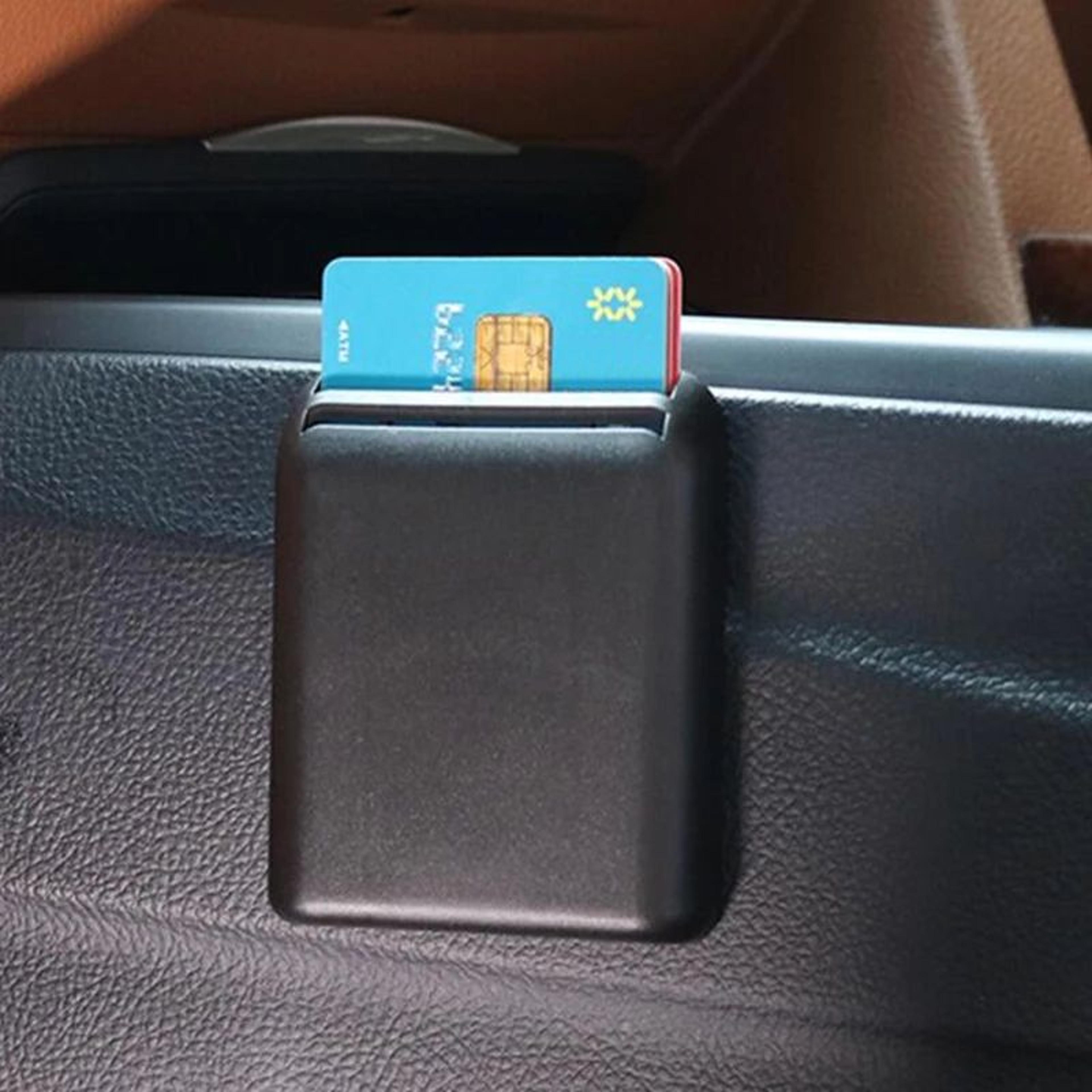 Multifunction Car Seat Gap Organizer Box 2