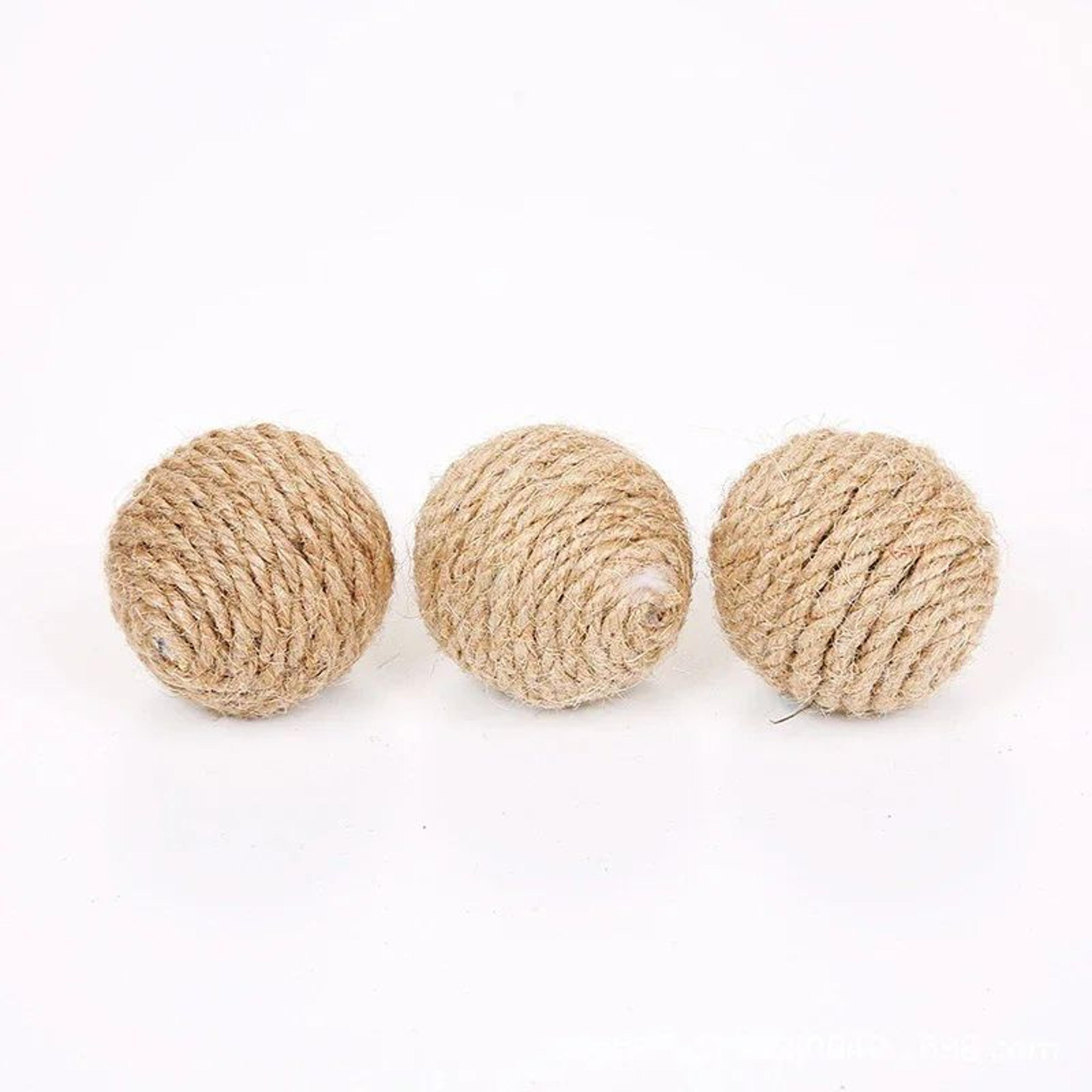 Interactive Sisal Cat Scratching Sound Ball Toy 3